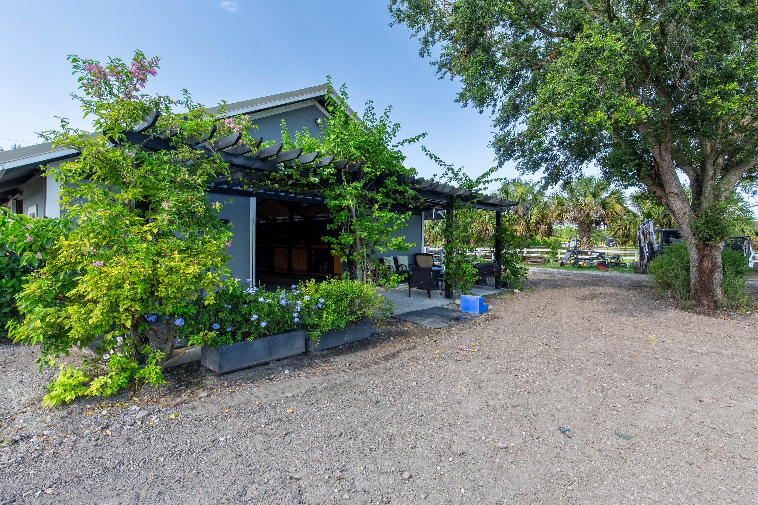 844 Arabian Drive – photo 2