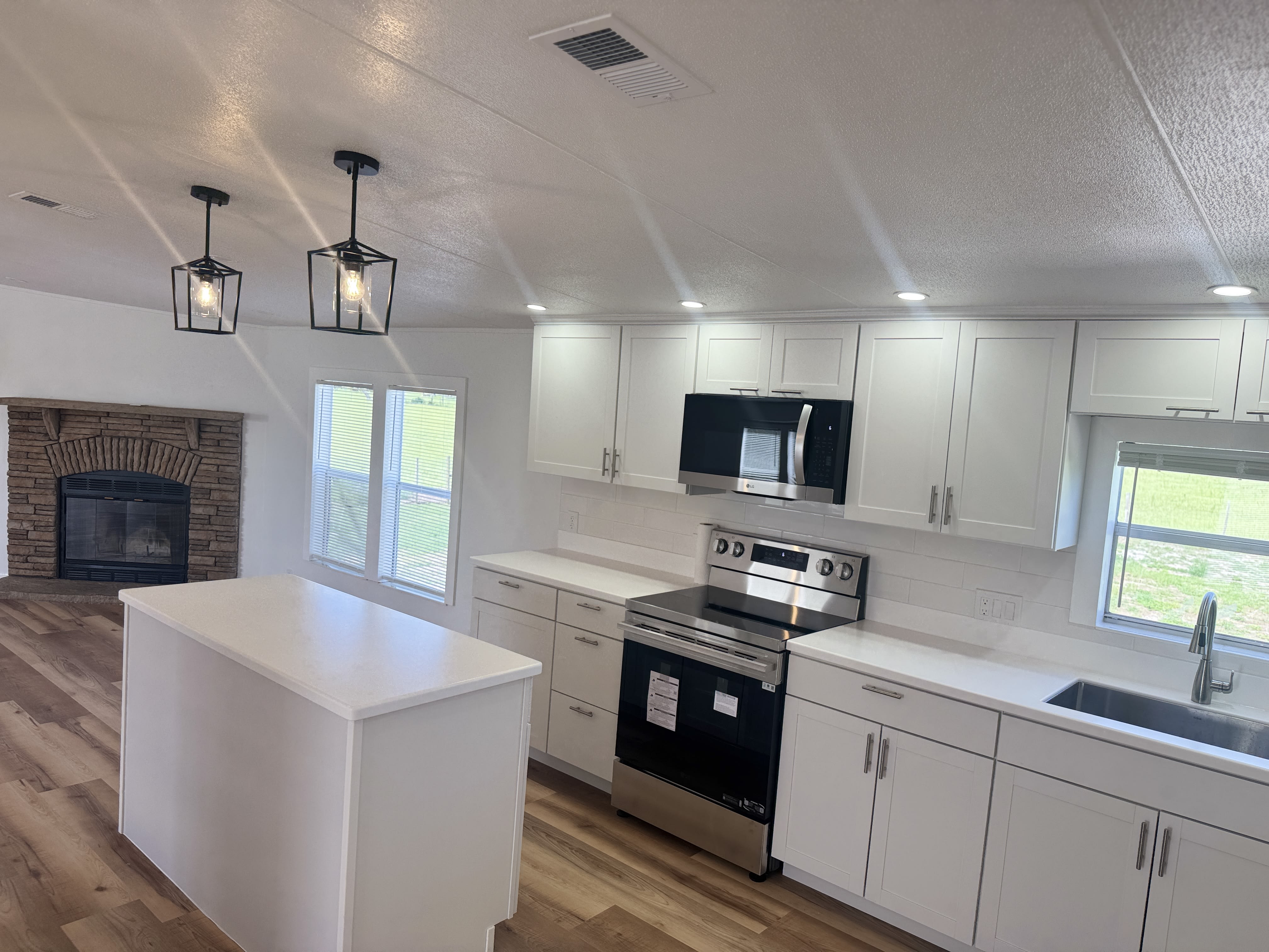 21621 Keene Rd – photo 2