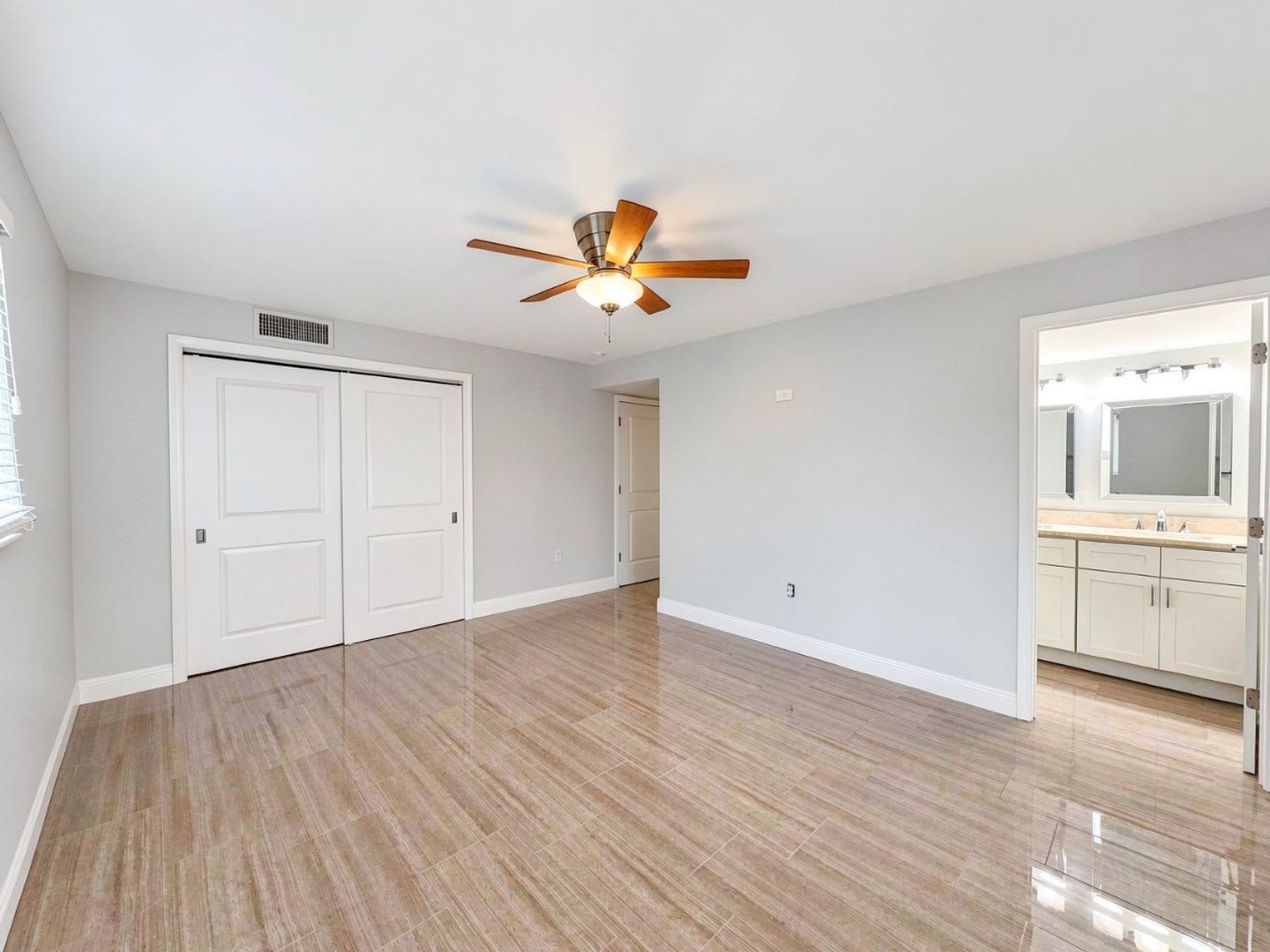 Remodeled First-Floor Condo Available Now in Naples – photo 4