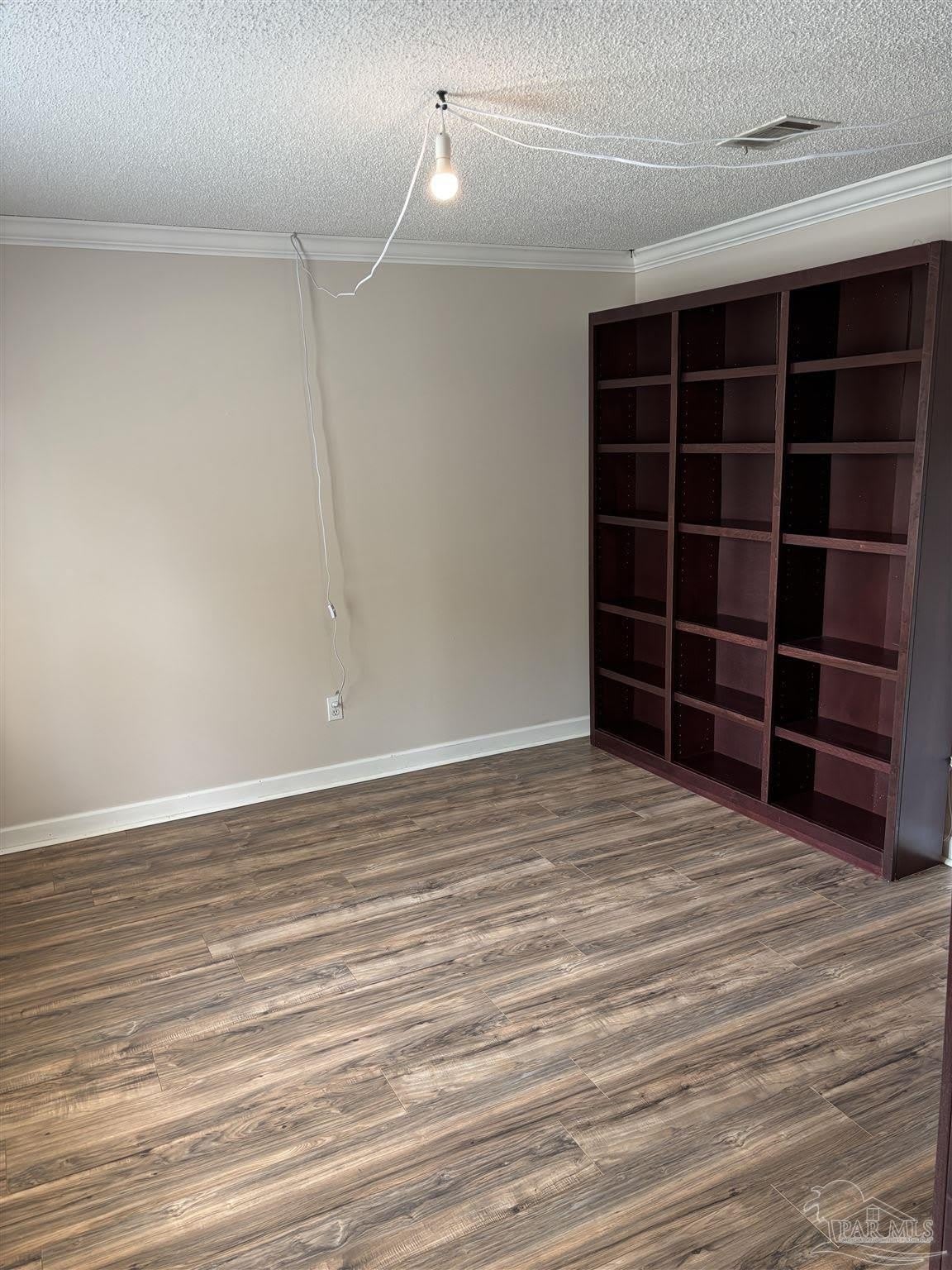 3111 Leesburg Sq – photo 5