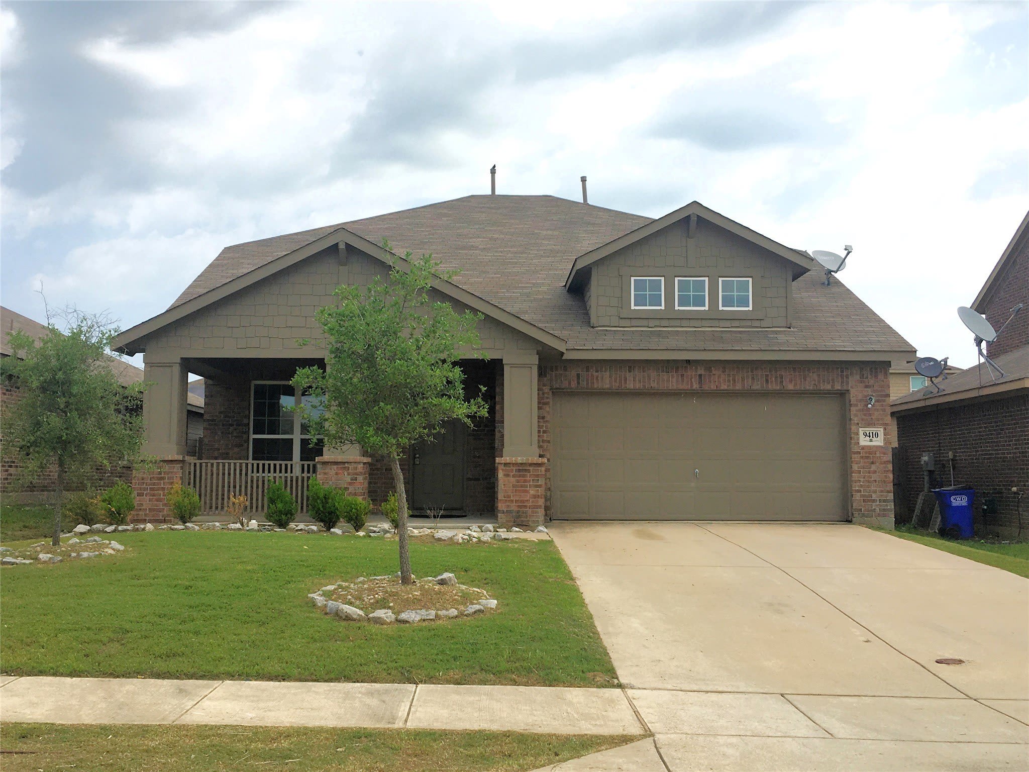 9410 Smoke Tree Drive – photo 1