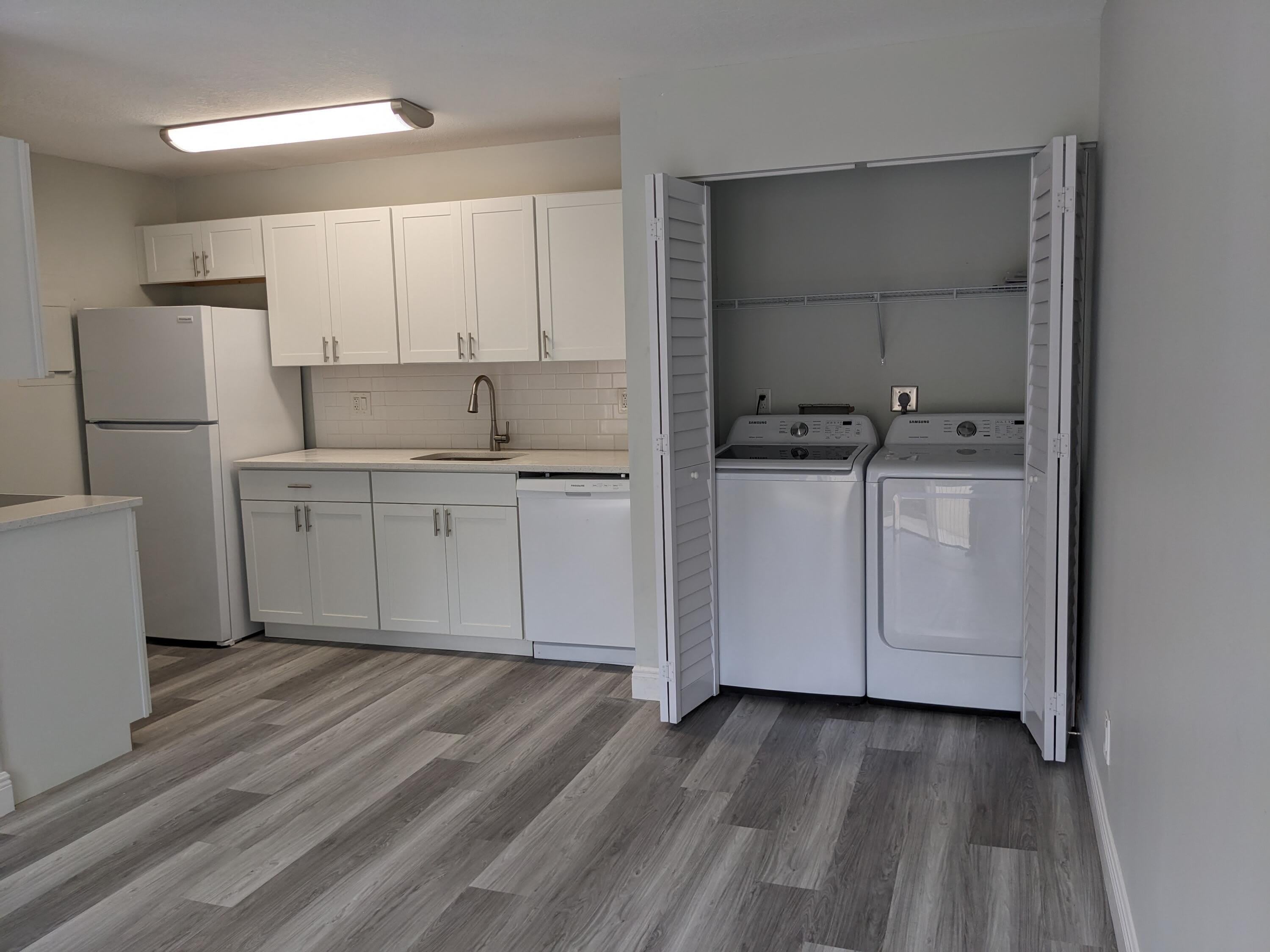 633 EXECUTIVE CENTER Drive – photo 3