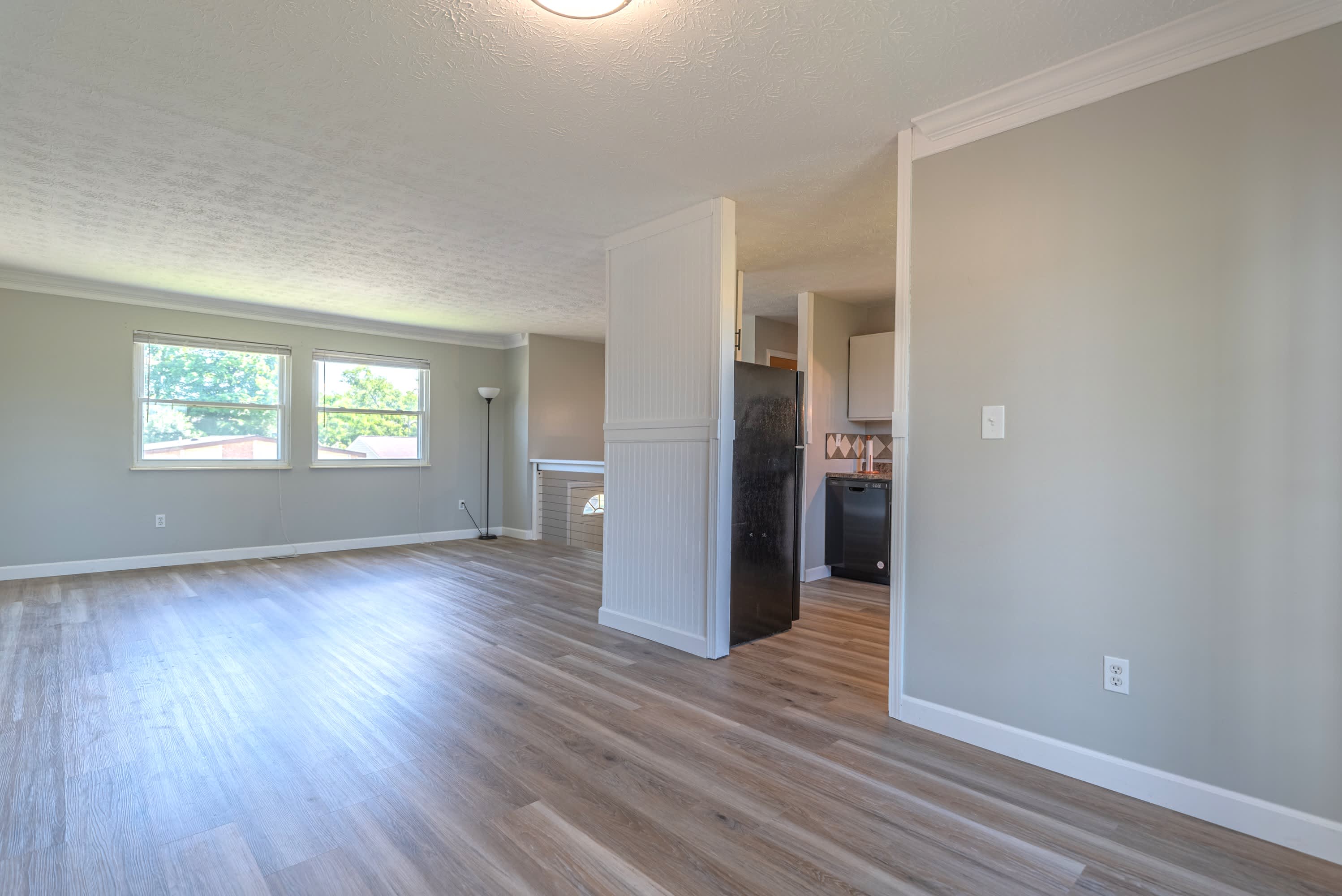 1047 Alpine Court – photo 4