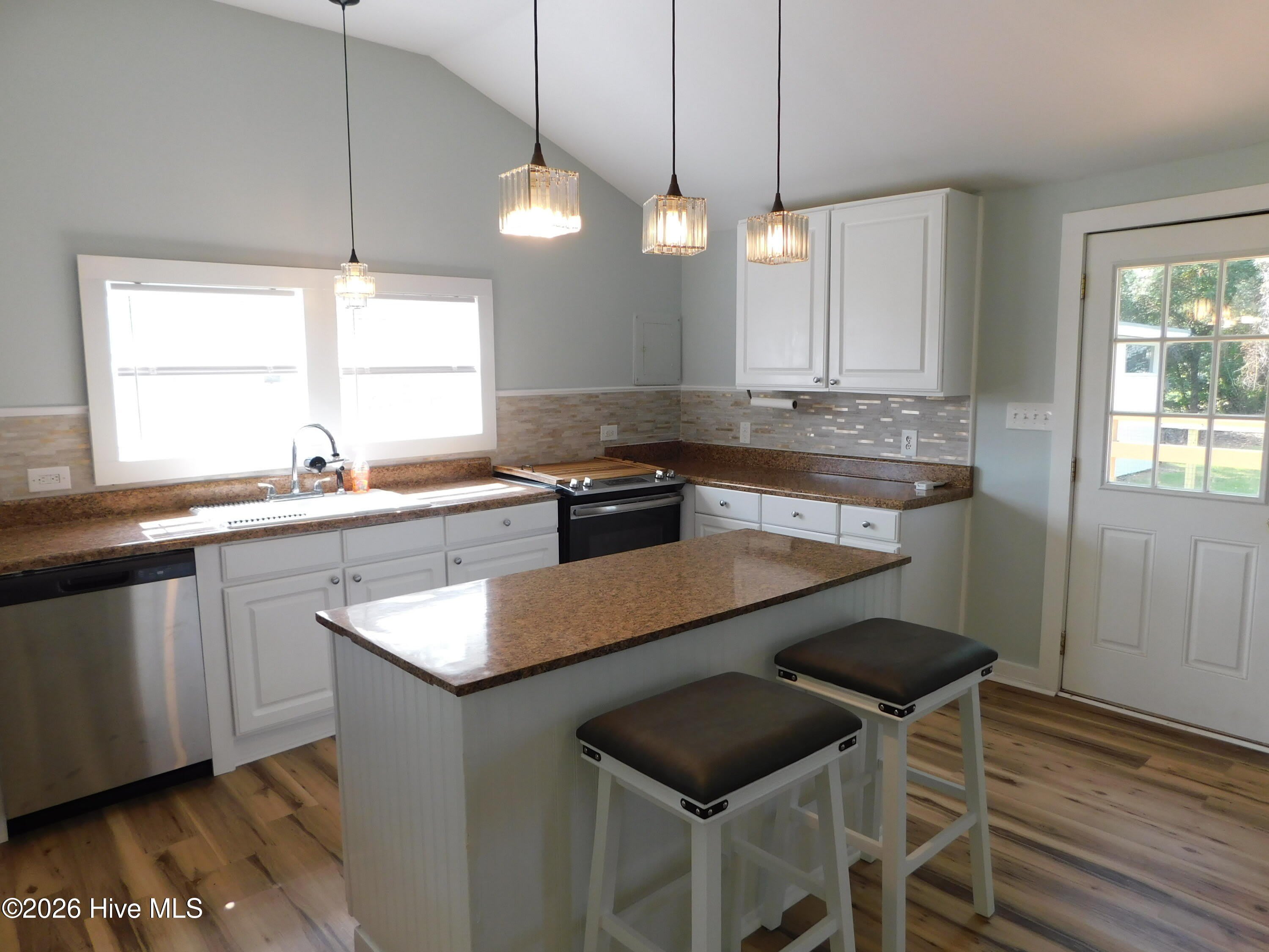 119 Earl Avenue – photo 5