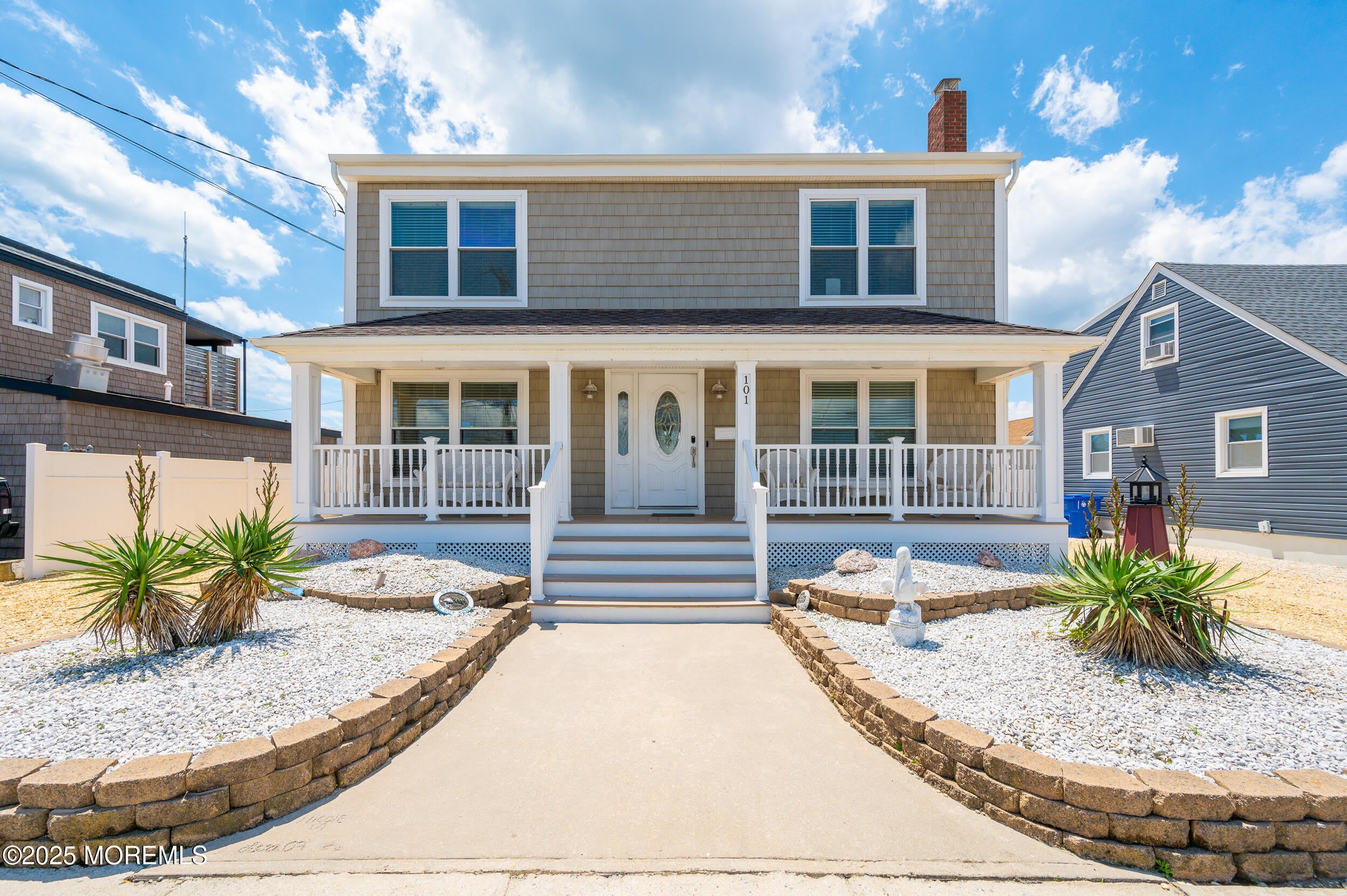 101 7th Avenue – photo 1