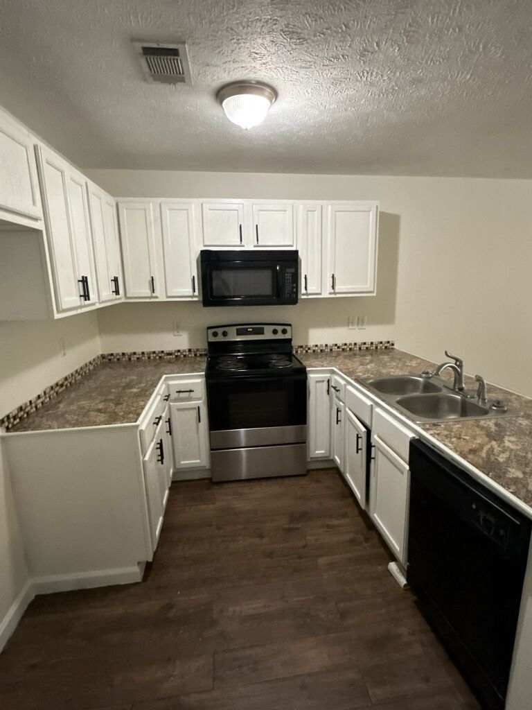 120 Suda St – photo 4