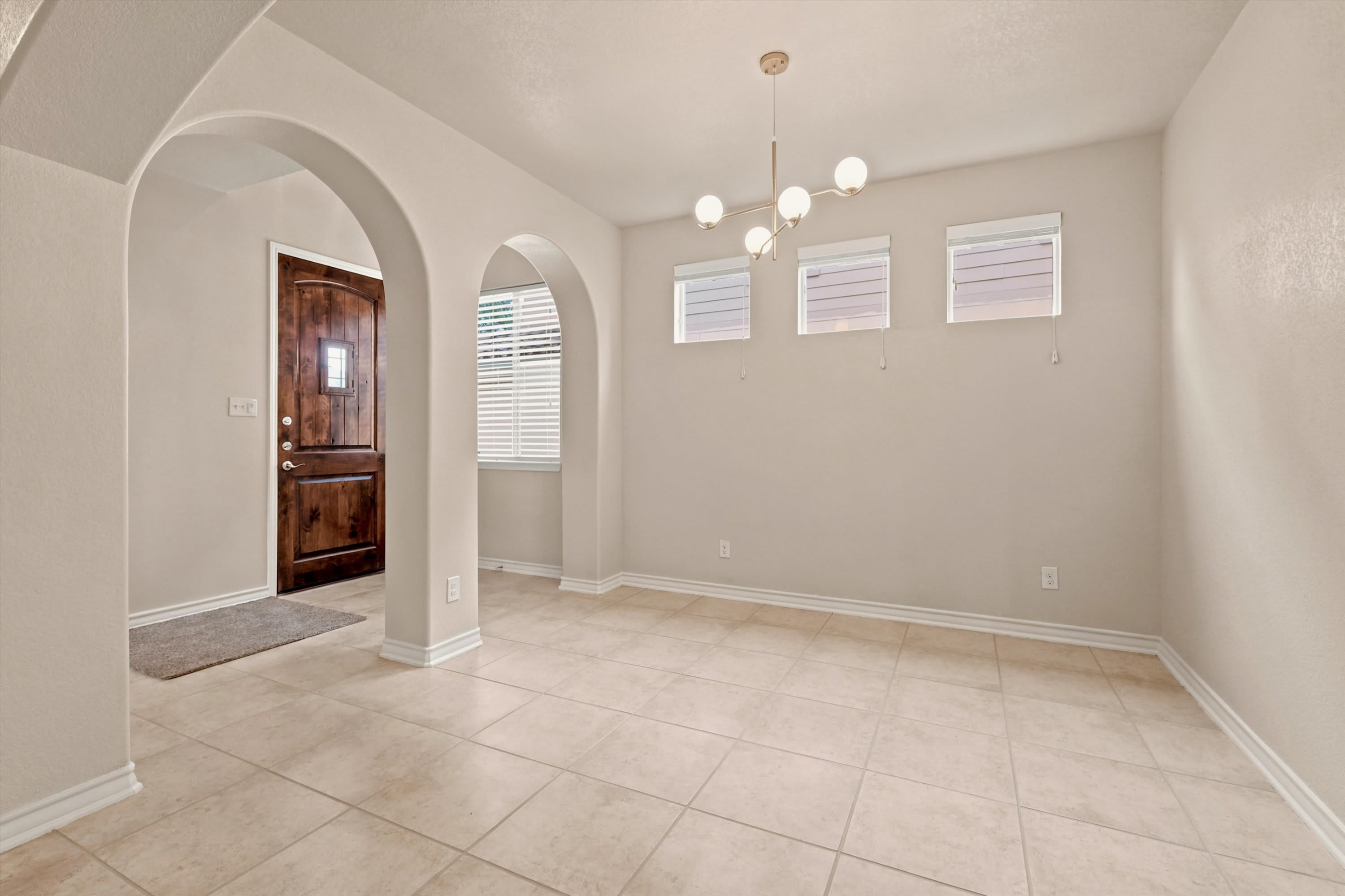 4110 Woodbridge Way – photo 3
