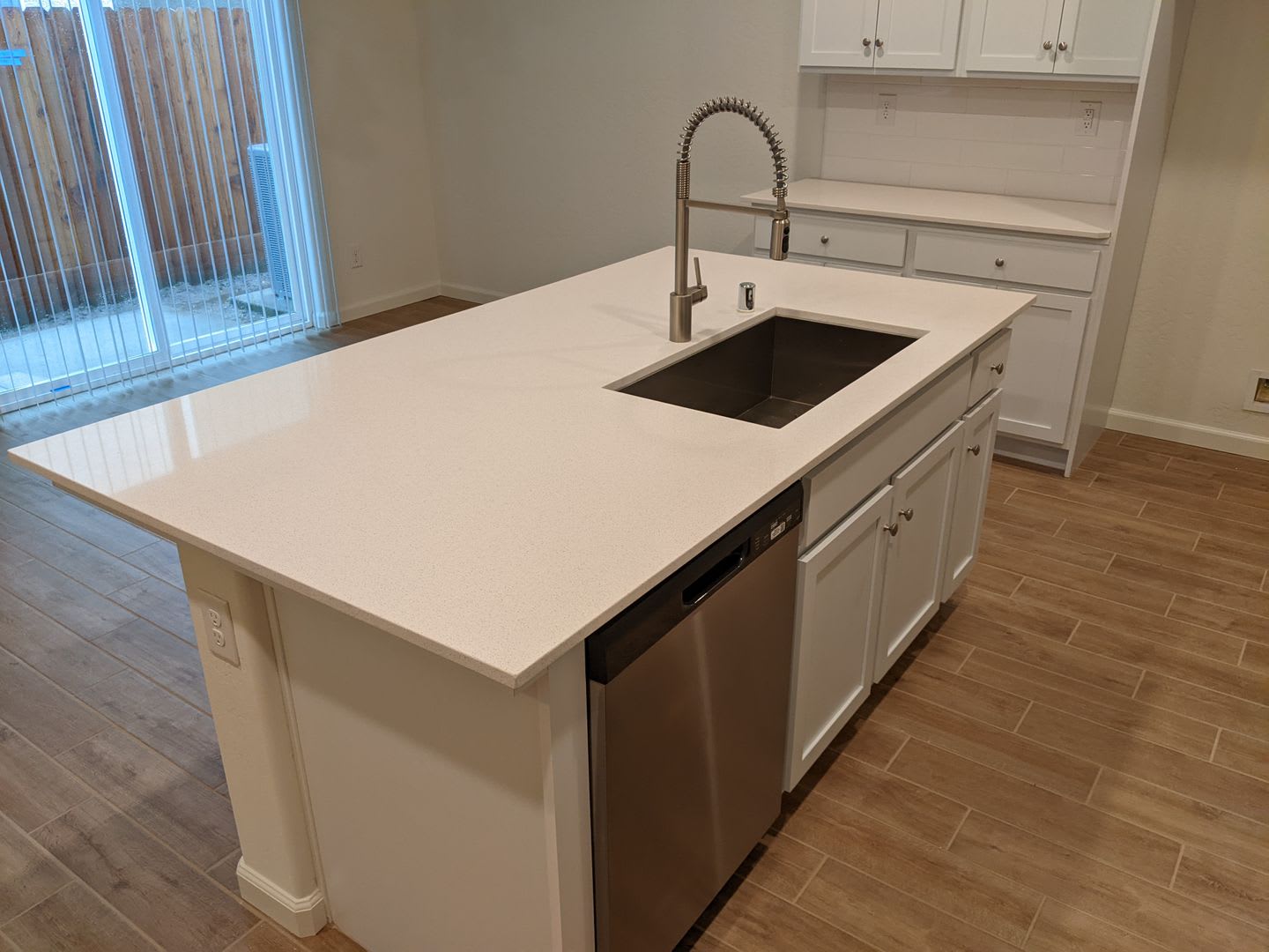 Newer Construction Wilson Home In The Ave Community Offering Nice Features Clovis Schools – photo 5