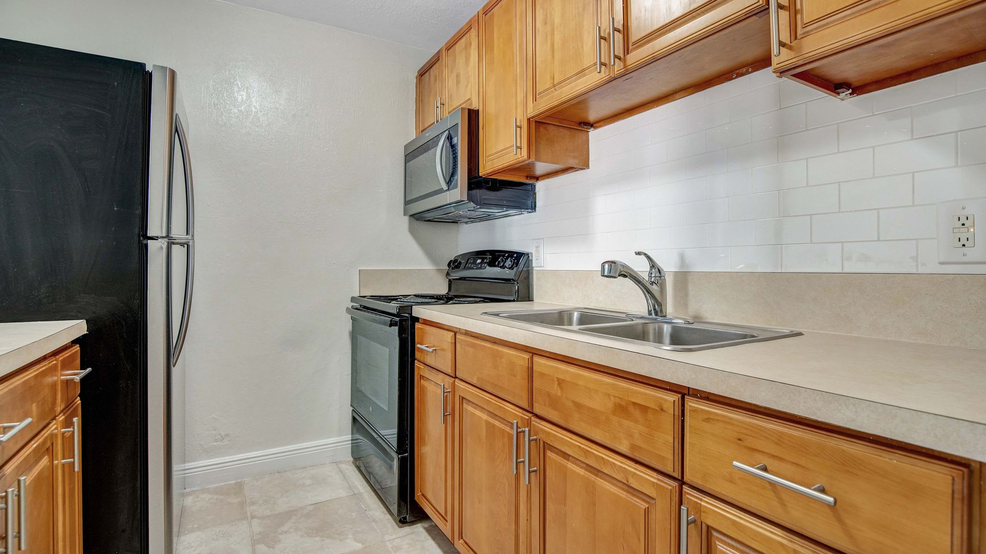 Parkside Villas – Renovated Villa-Style Living – photo 3