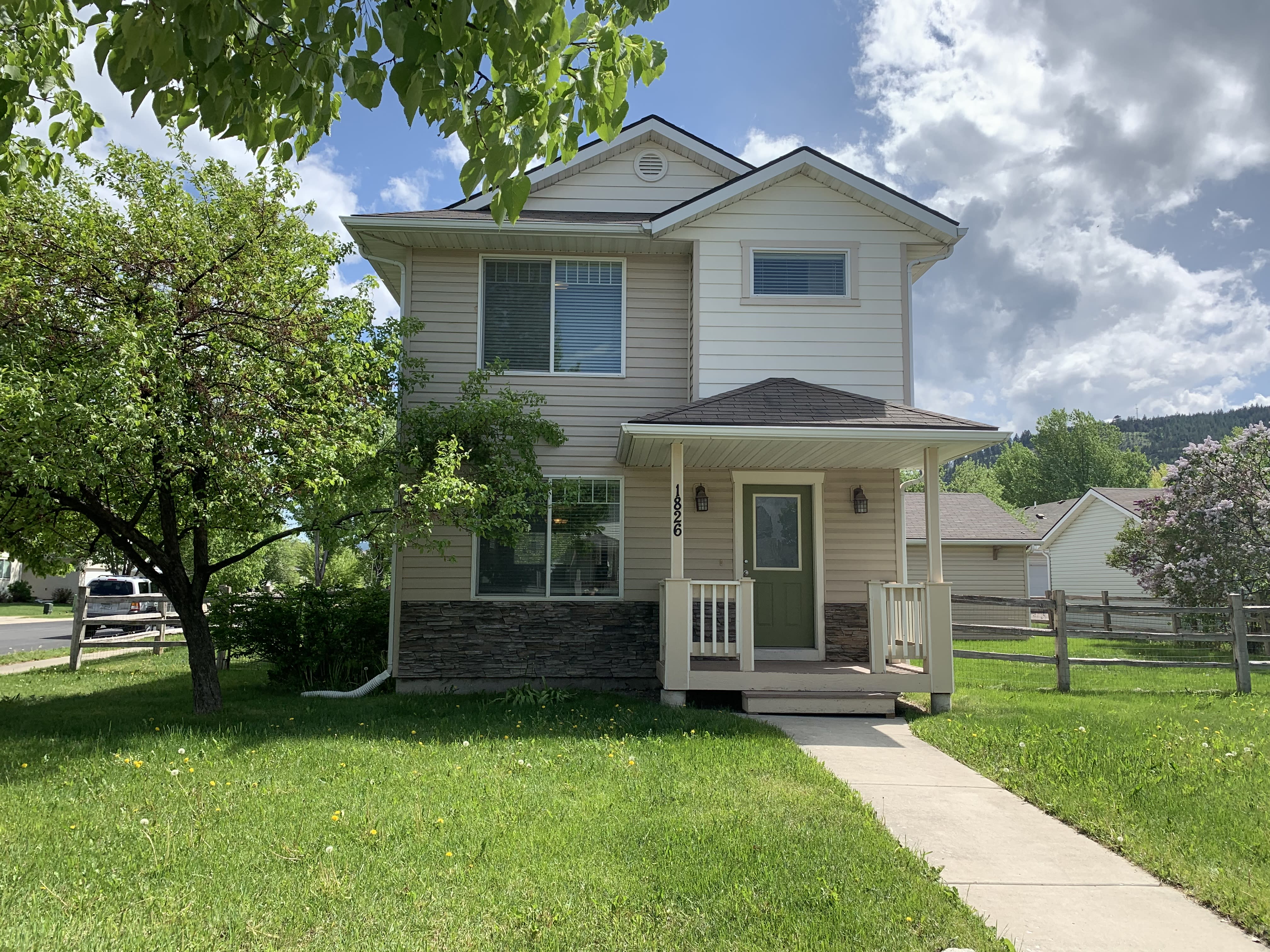 1826 Bluestone Dr – photo 1