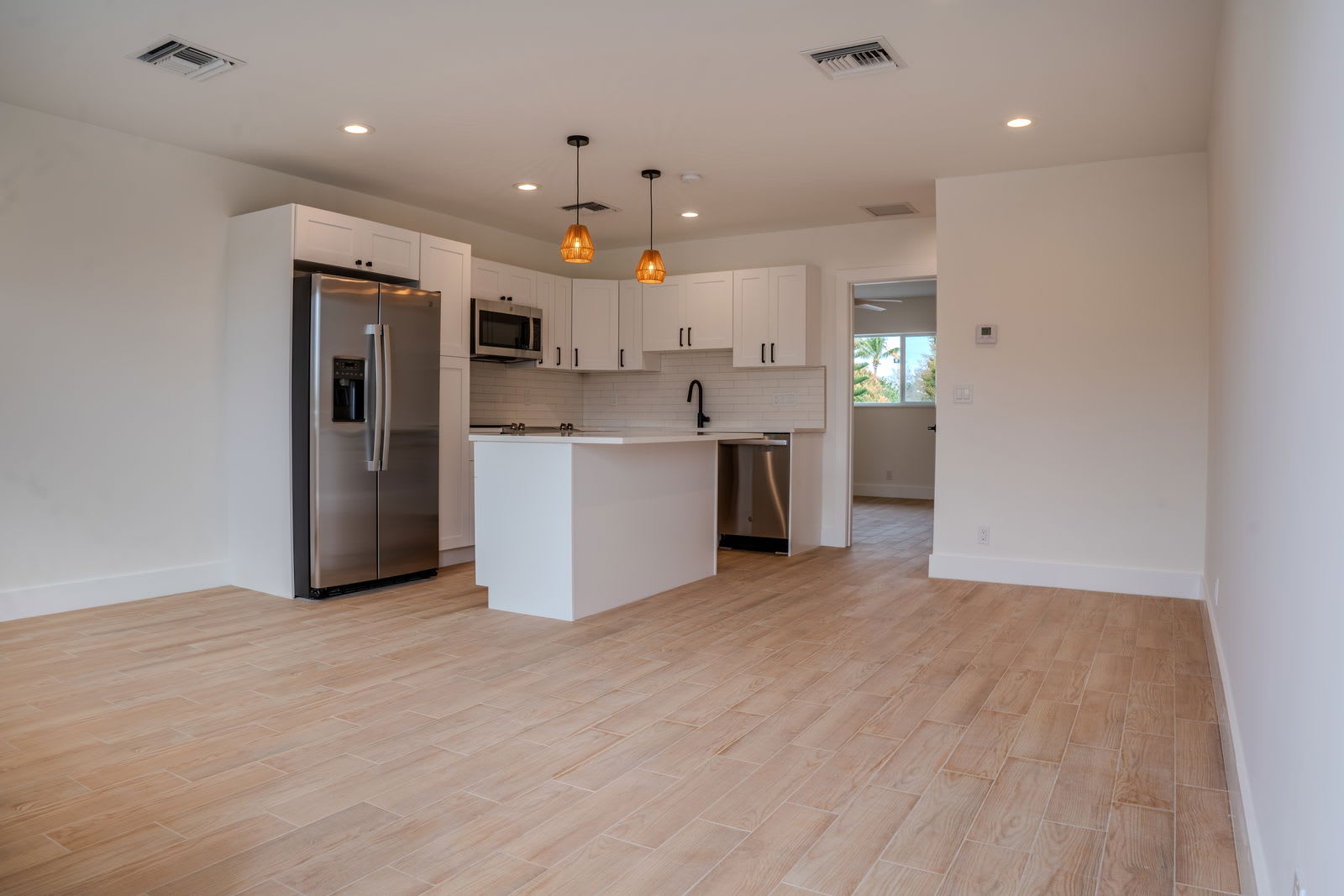 238 Southeast 1st Avenue – photo 1