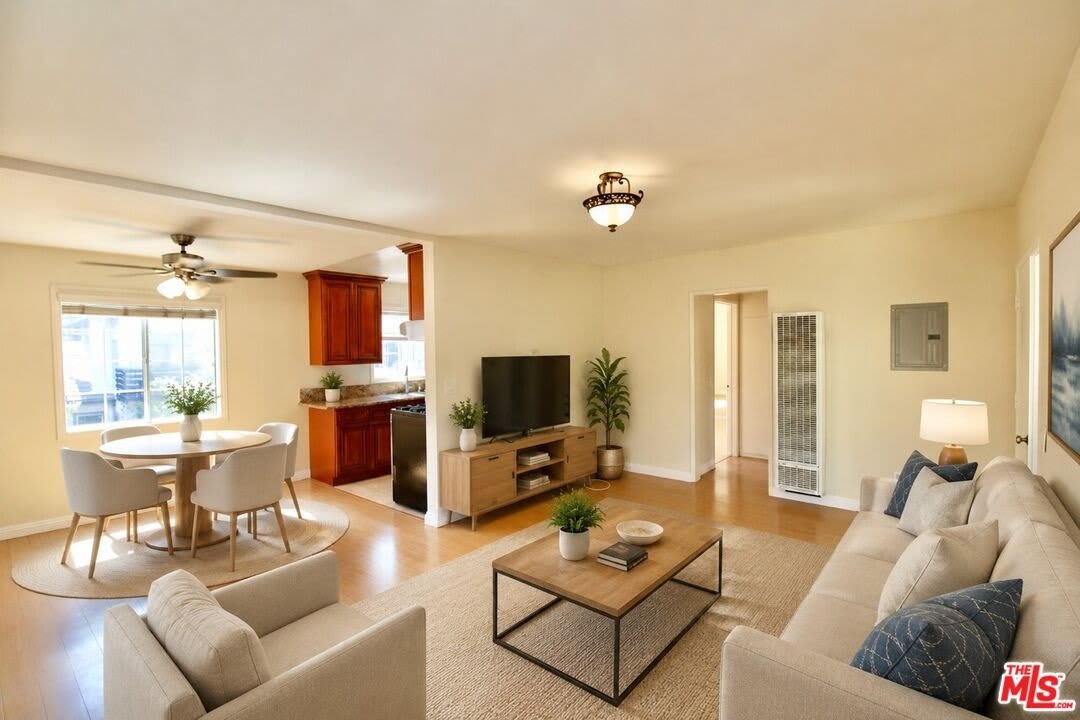1319 E California Ave – photo 1