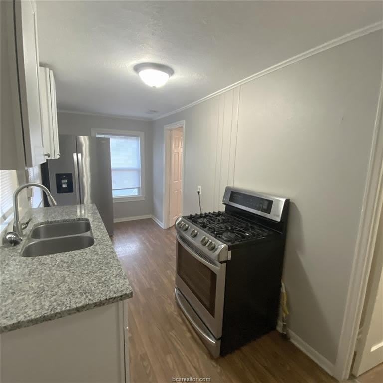 911 Bina Street – photo 5