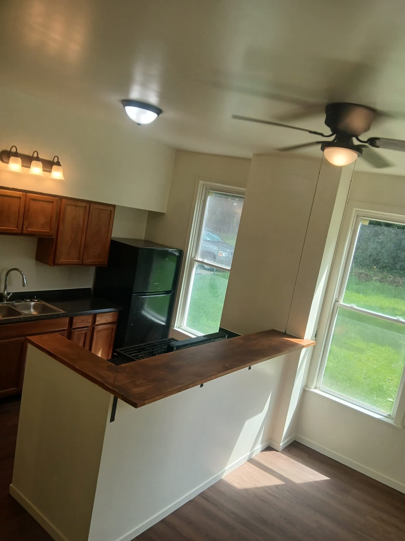 1240 Sunset Ave – photo 3