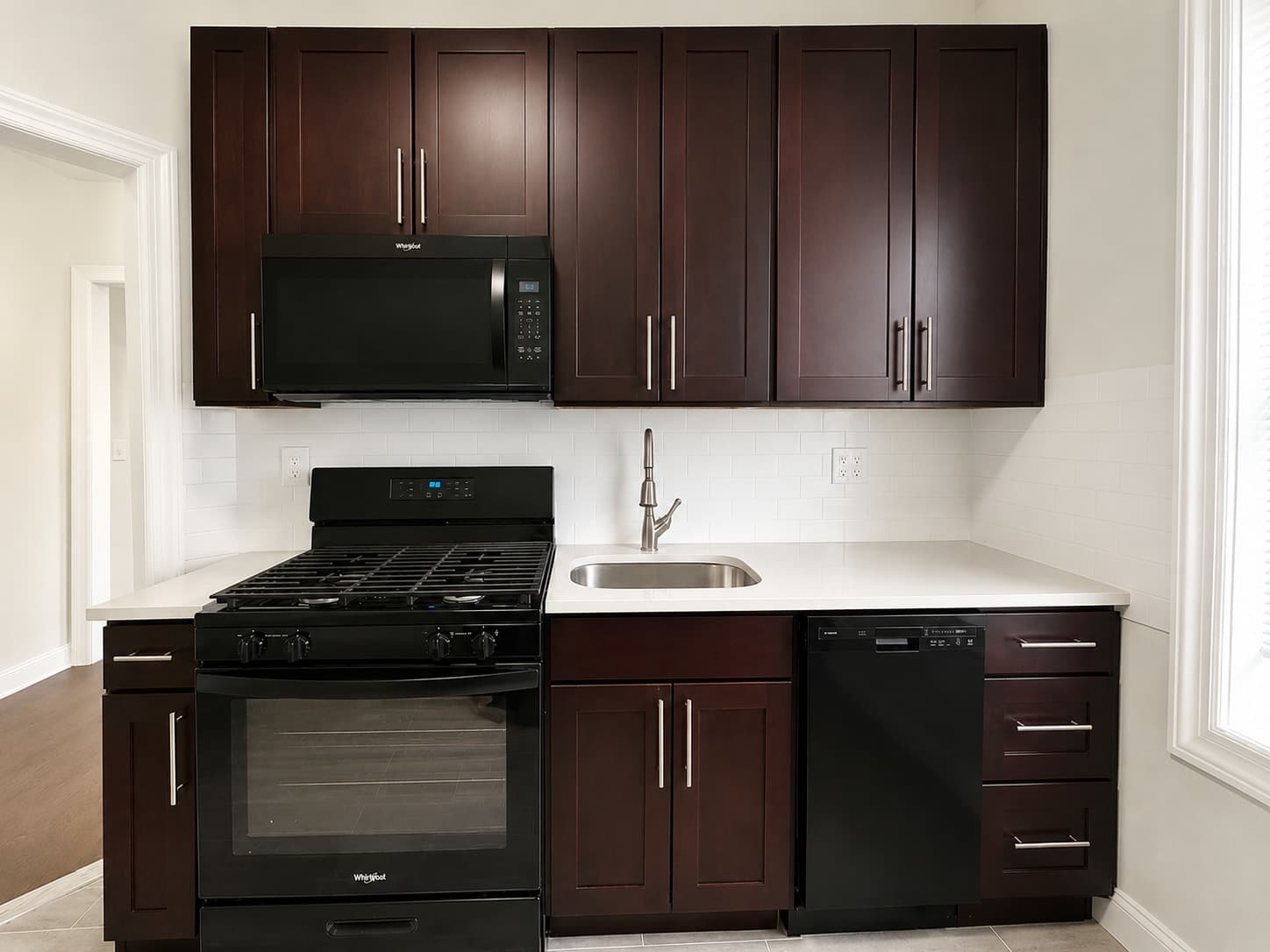 206 Montgomery Street Apartments – photo 2