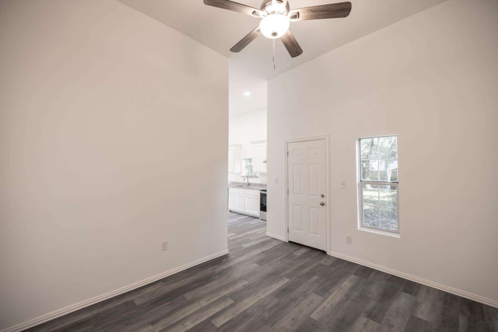 415 W 7th Street – photo 4