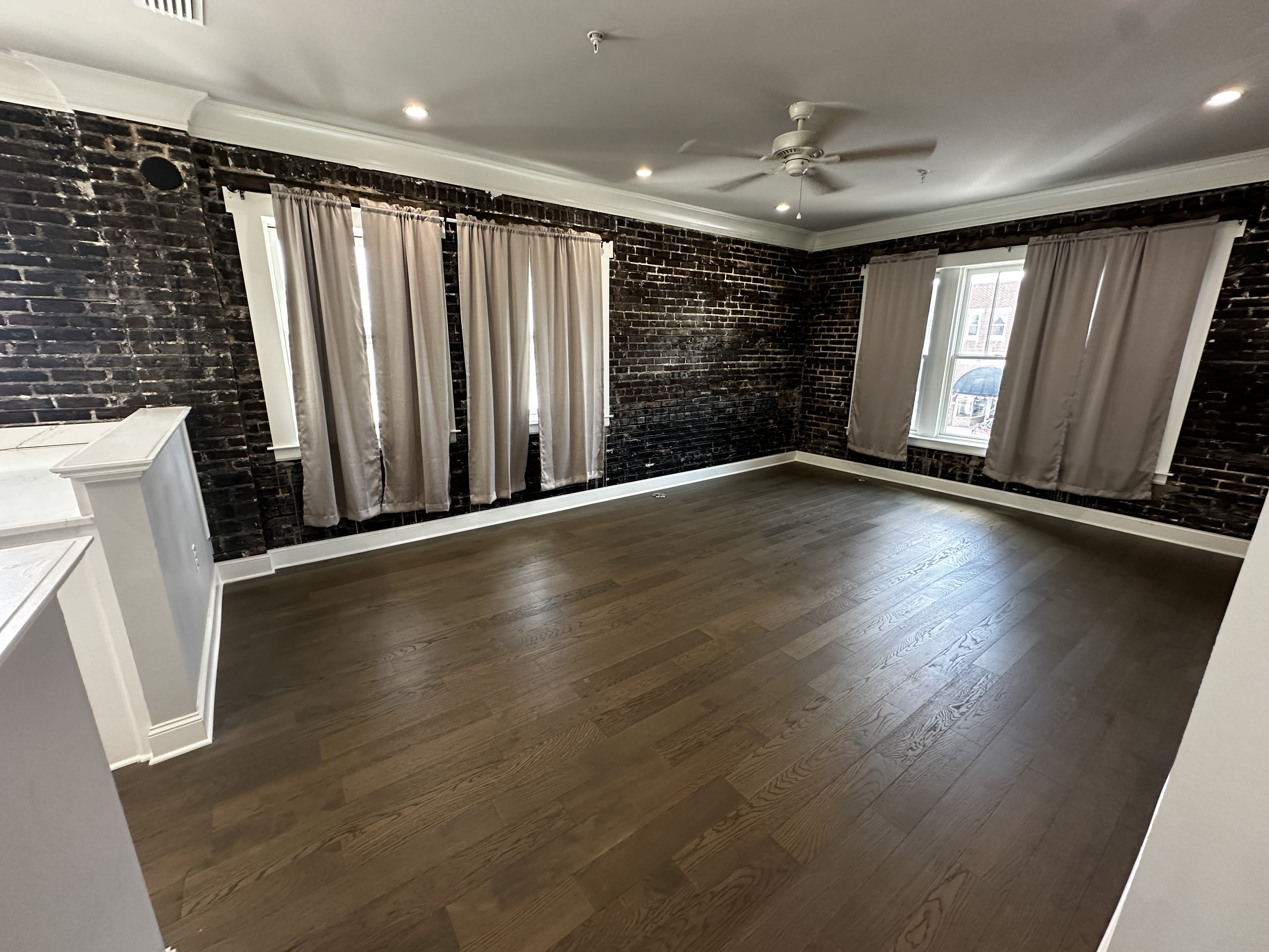 120 W Laurel Ave Unit 201 – photo 5