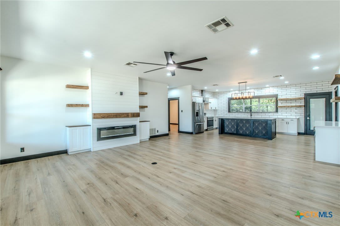 466 Arrowhead Point Road – photo 1