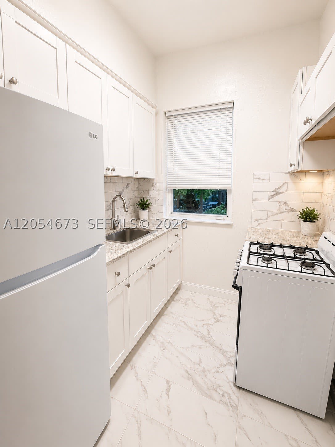 322 25th St – photo 4