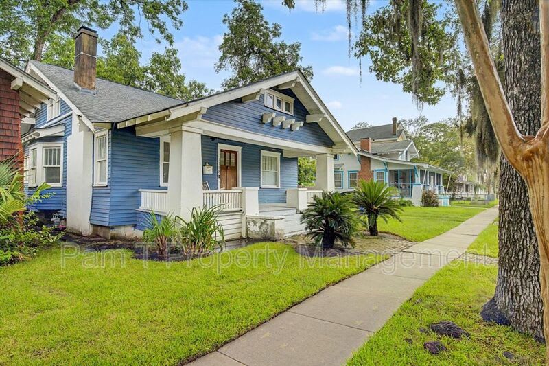 1118 E Duffy St – photo 2