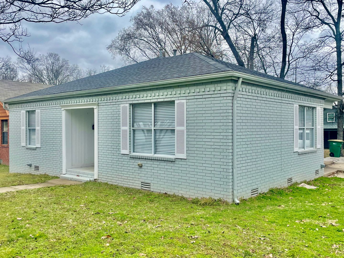 Fully updated, walking distance to UAMS – photo 4