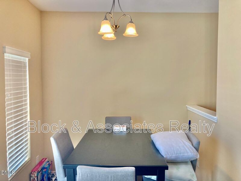3006 Courtney Creek Blvd – photo 5