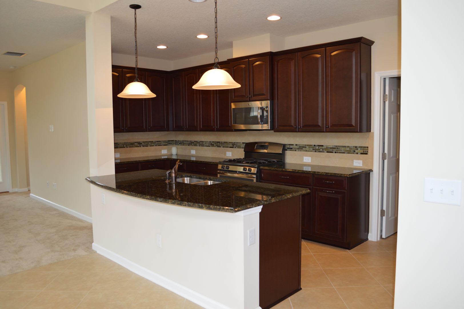174 Spring Park Ave – photo 2