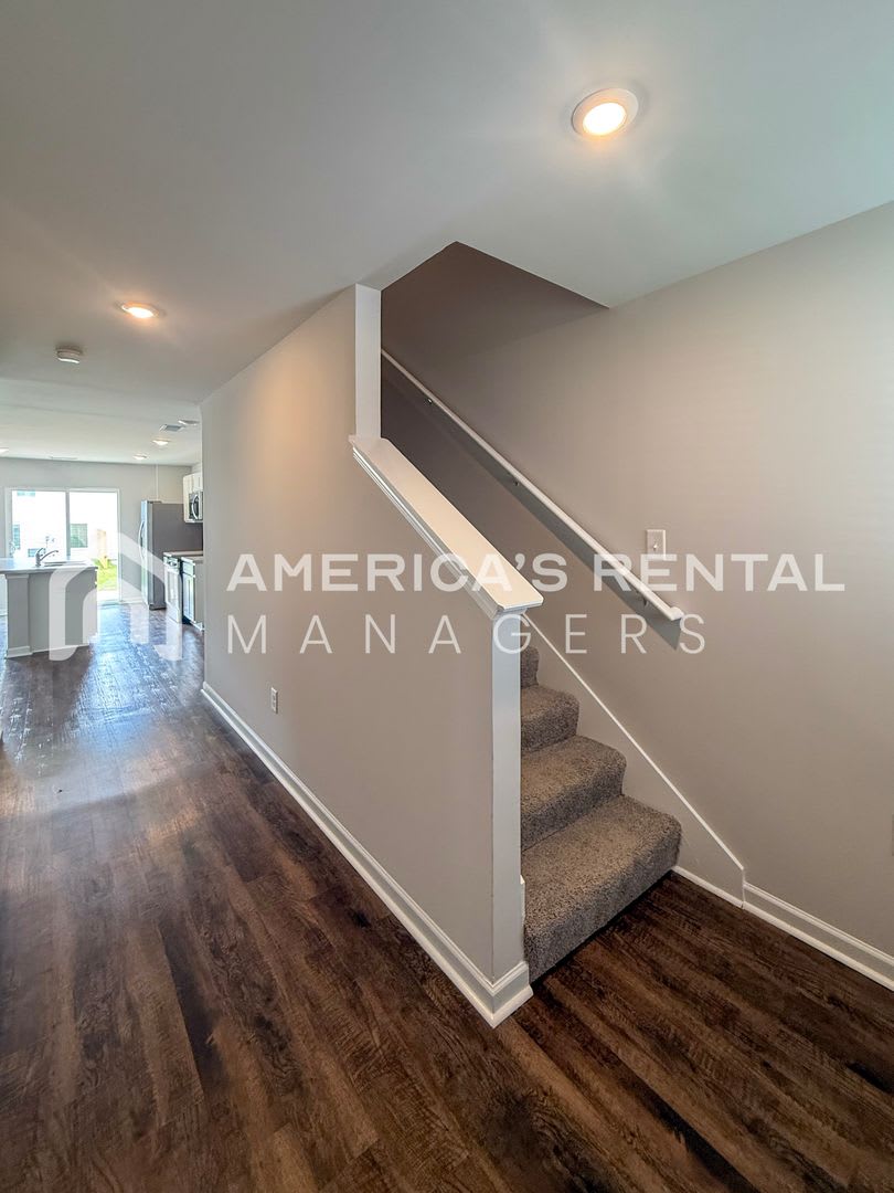 Home for rent in Lincoln! Available to View Now!!! – photo 4