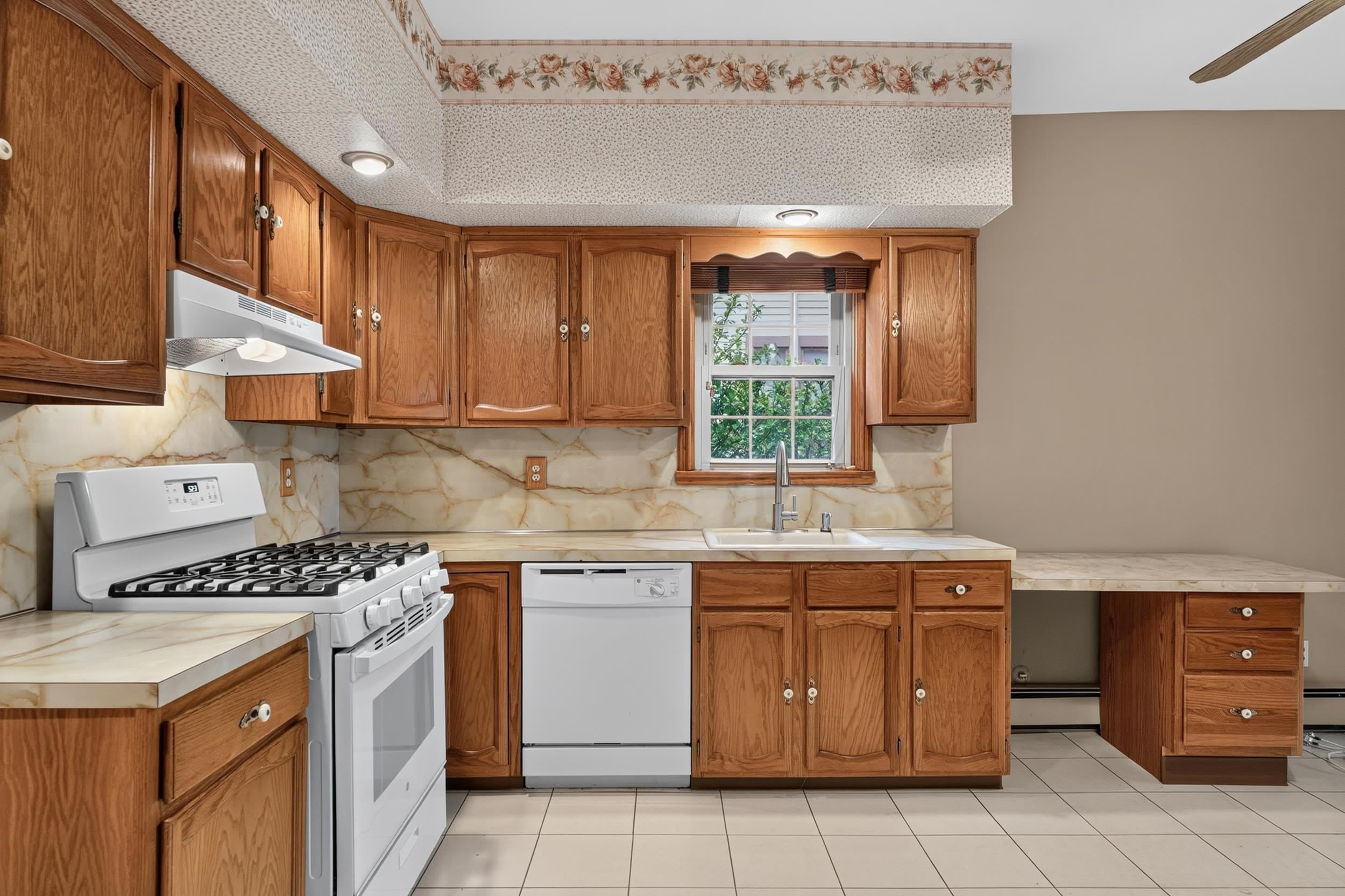 104 BROADWAY – photo 4