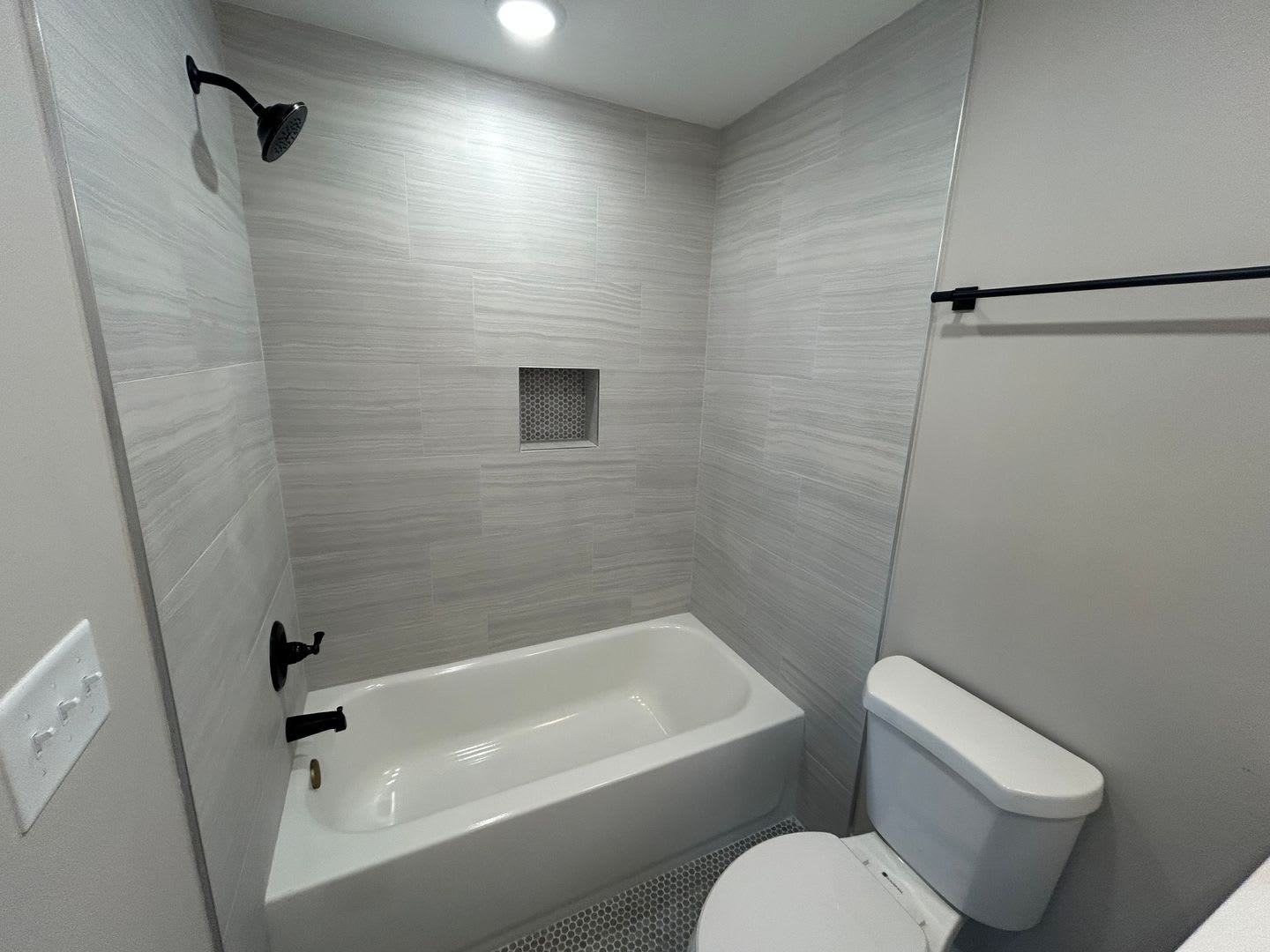 1215 Rogers Road – photo 5