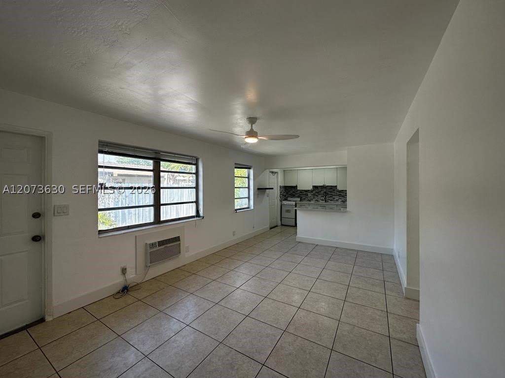 2115 N 17th Ct – photo 5