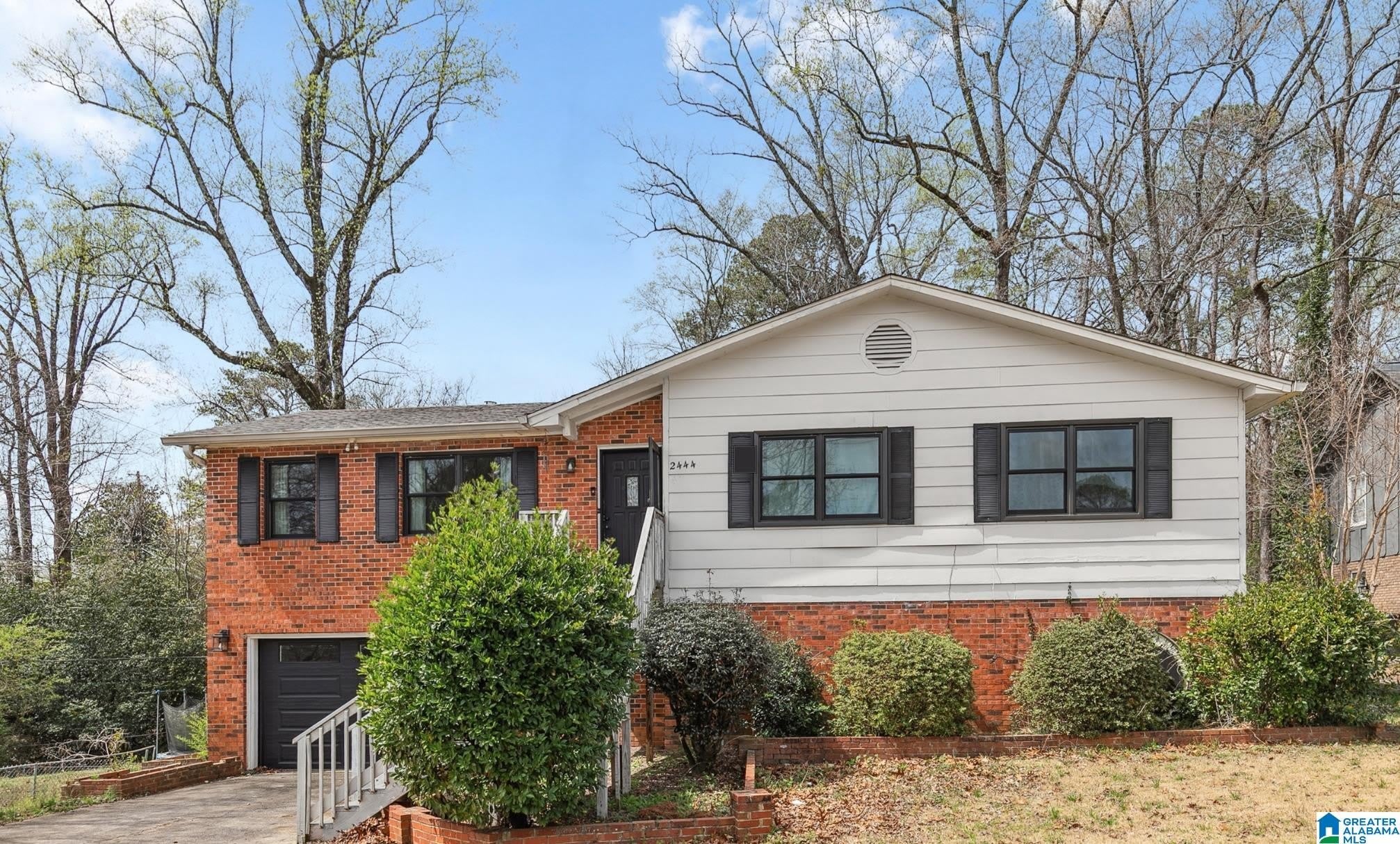 2444 Columbiana Road – photo 2
