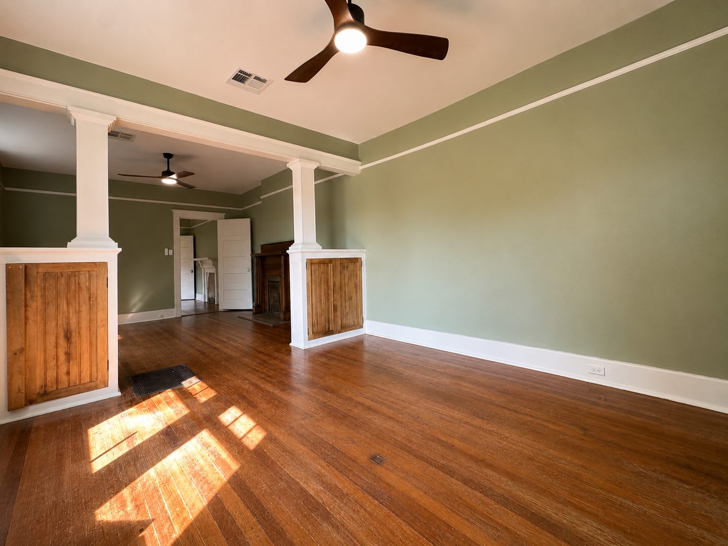 2627 Laharpe Street – photo 3