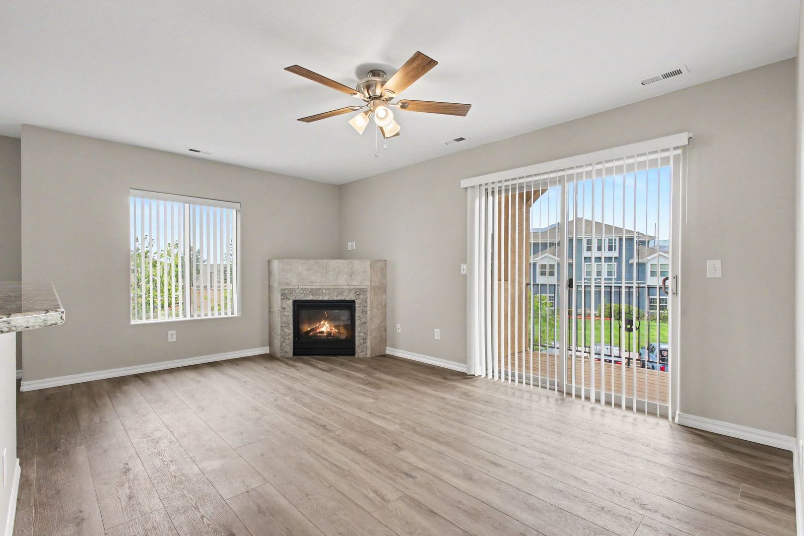 1695 Little Bear Creek Point #203 – 3 Bedroom Condo with Mountain Views & One-Car Garage – photo 3