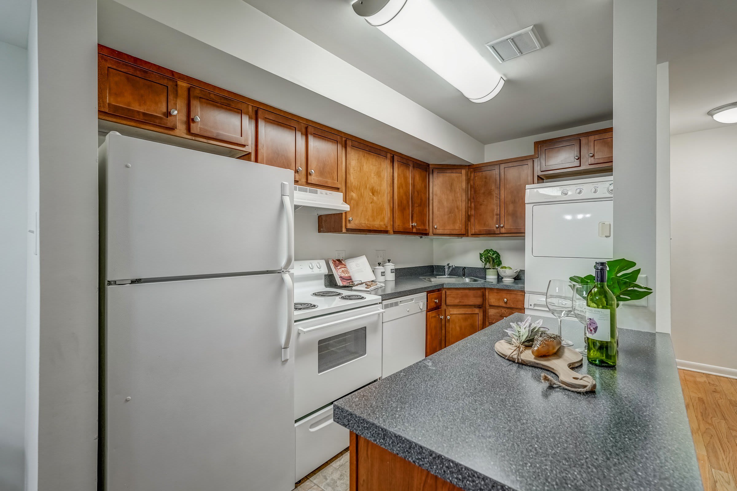 Rock Creek Apartments – photo 1