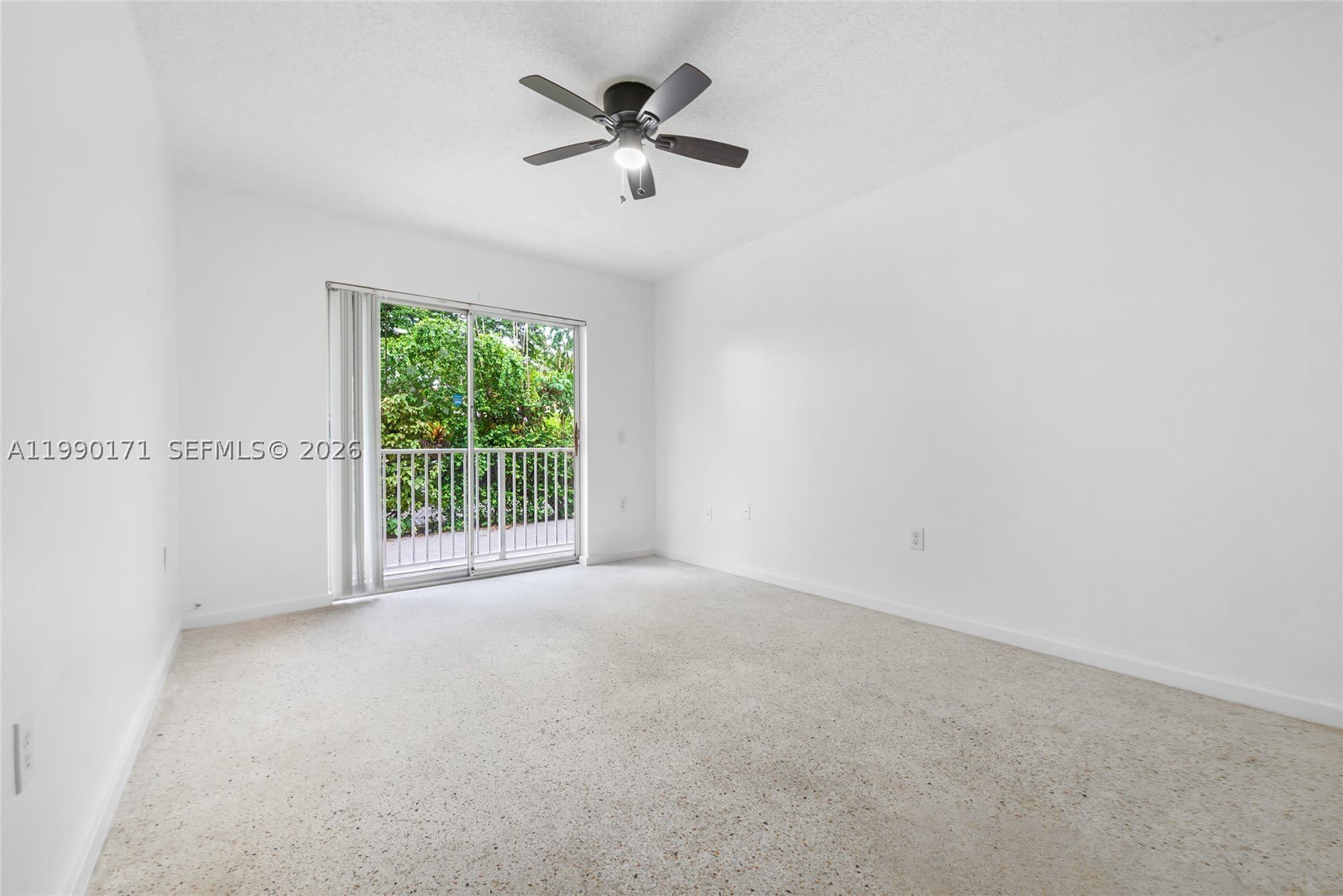 2661 SW 11th St – photo 4