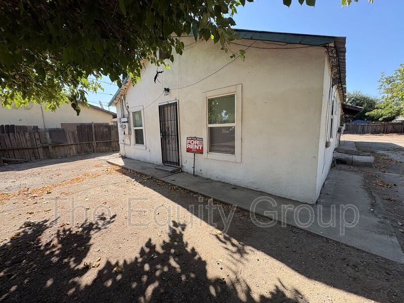 1265 I St – photo 1