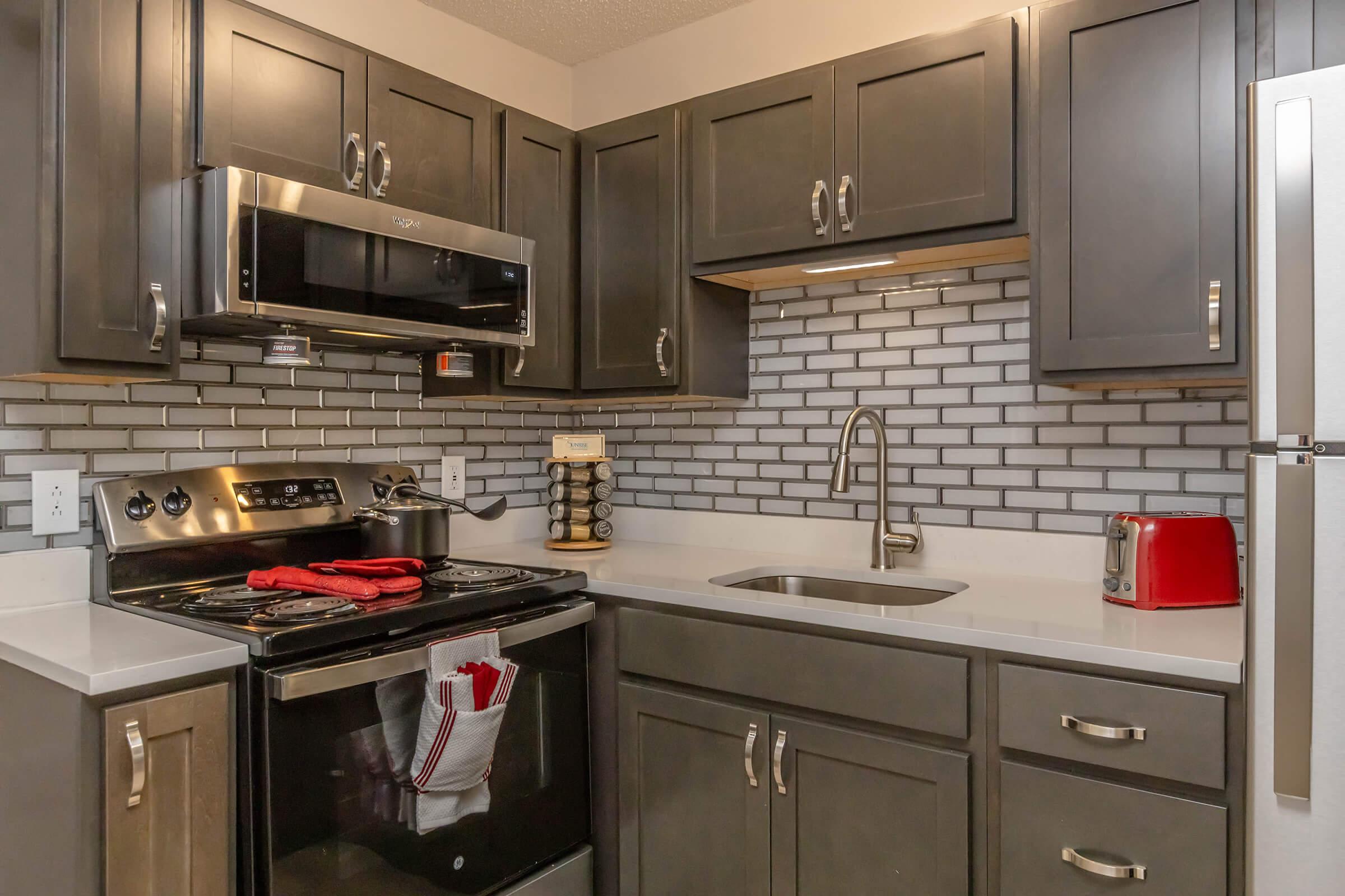 Sunrise Apartments – photo 2