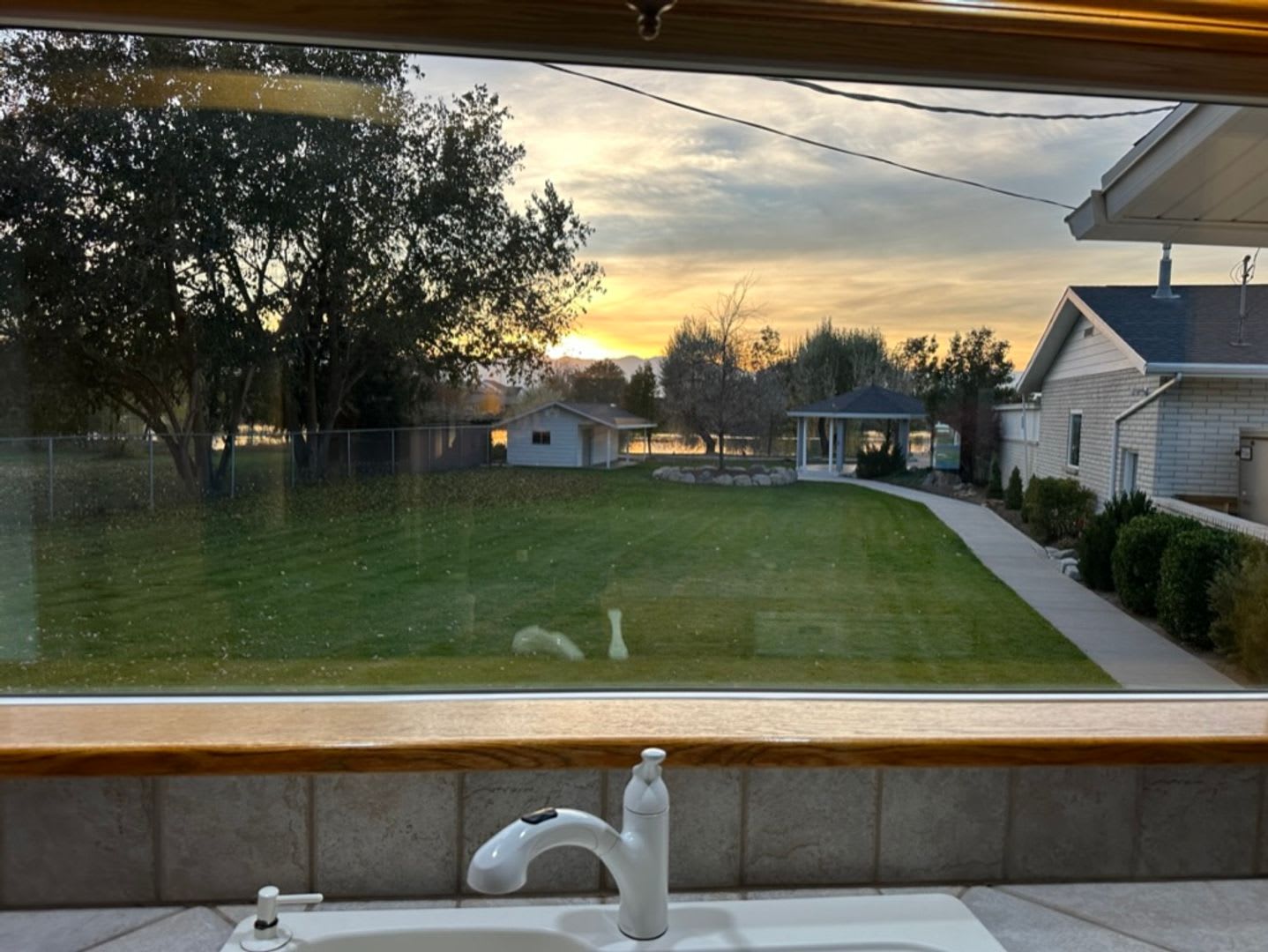 3bd 3bth Home-1 Acre on the Water! – photo 4