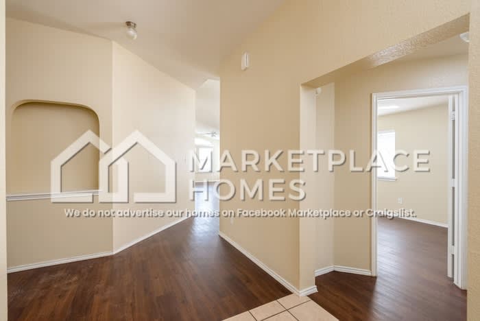 5101 Golden Gate Dr – photo 4