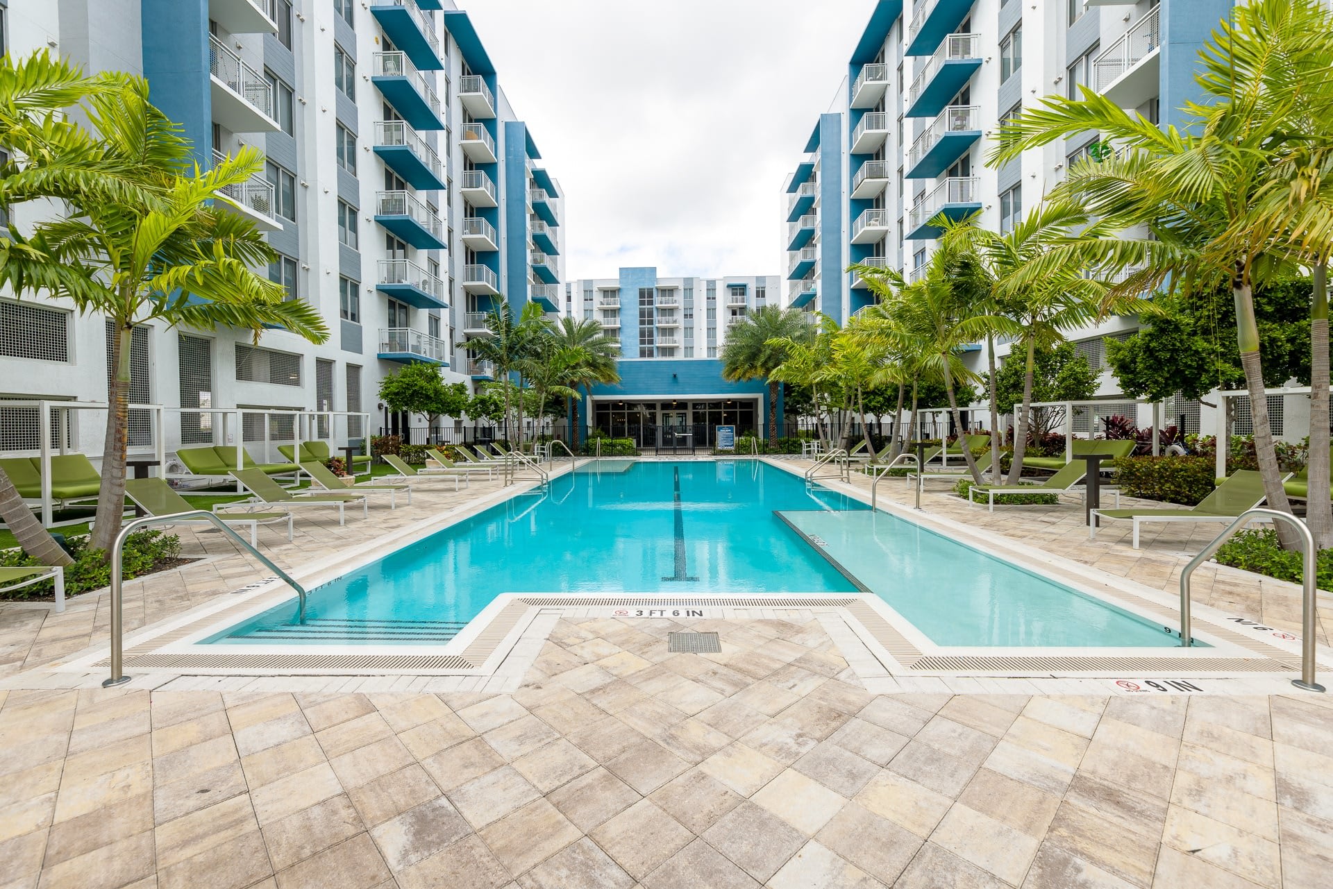Pura Vida Hialeah Luxury Apartments – photo 2
