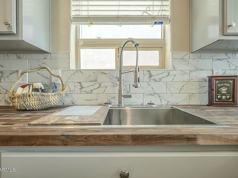 4582 E Jadeite Dr – photo 5