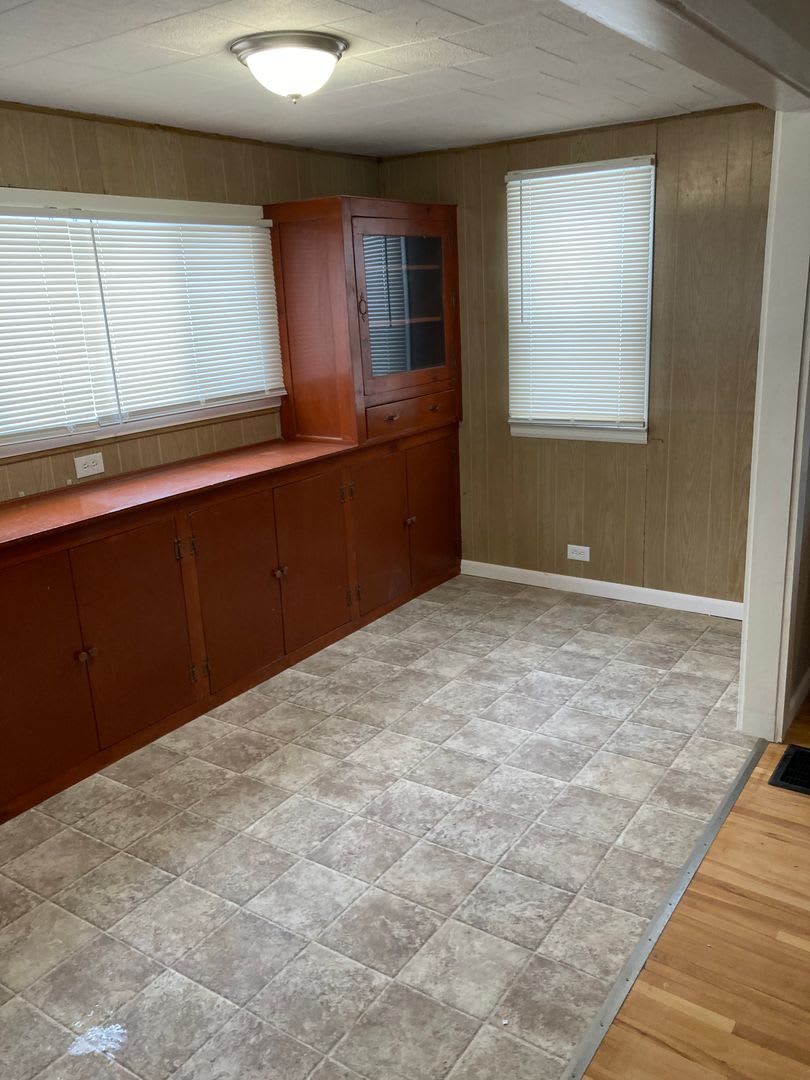 Nedrow remodeled 2 Bed ranch – photo 4
