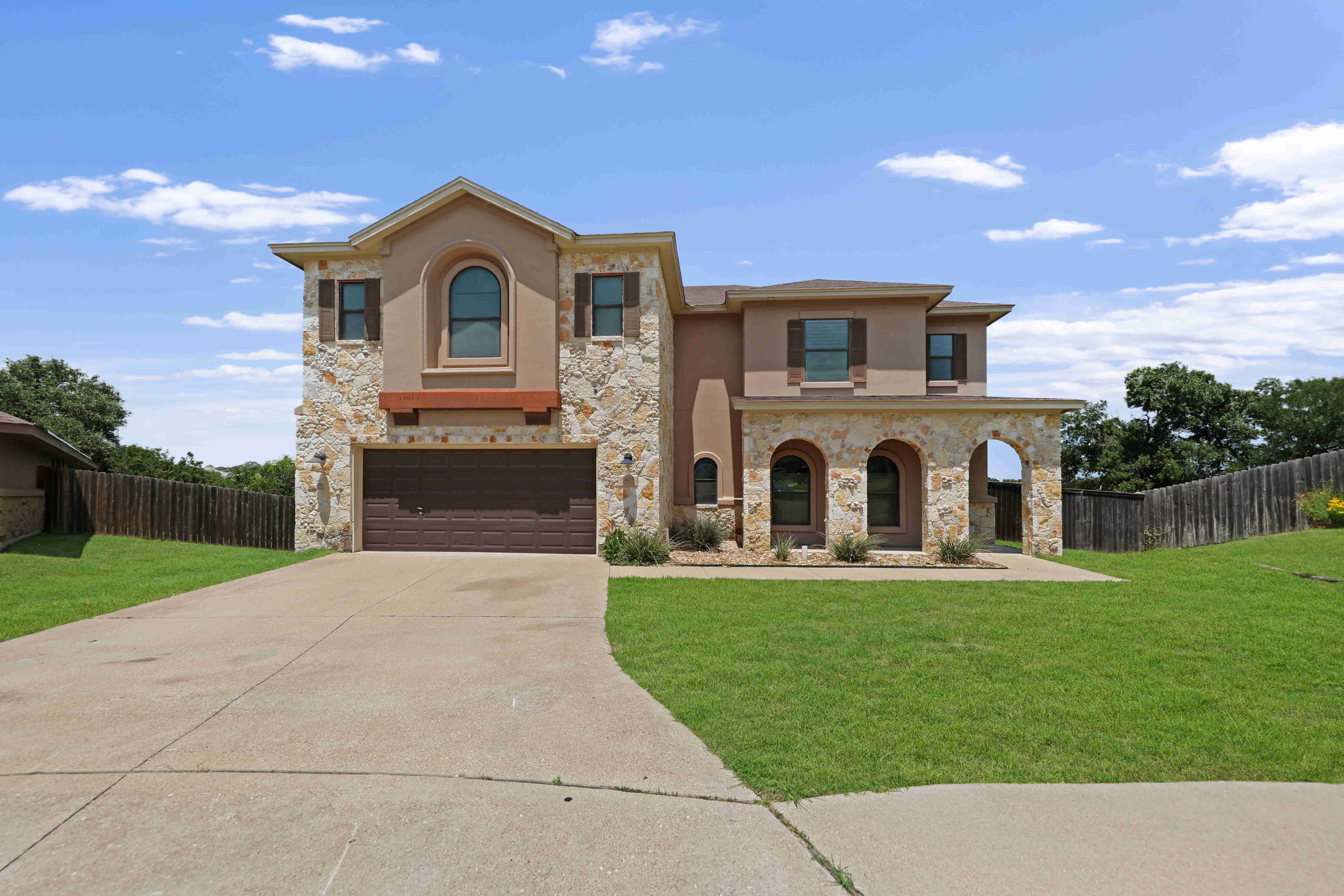 5405 Weeping Oak Dr – photo 1