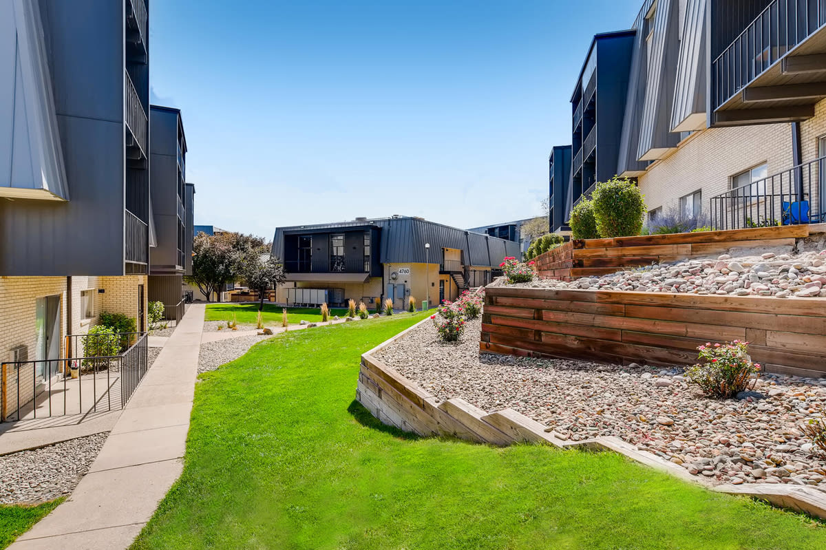 Flats at Pine Cliff – photo 1