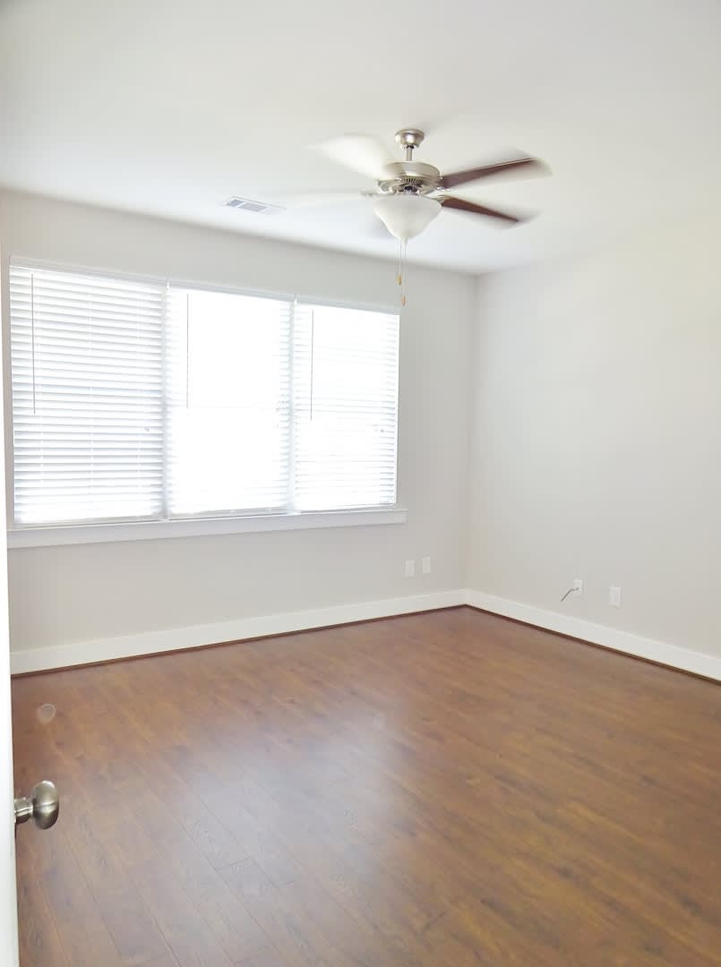 Town Home for Rent in Chelsea! COMING SOON! – photo 5