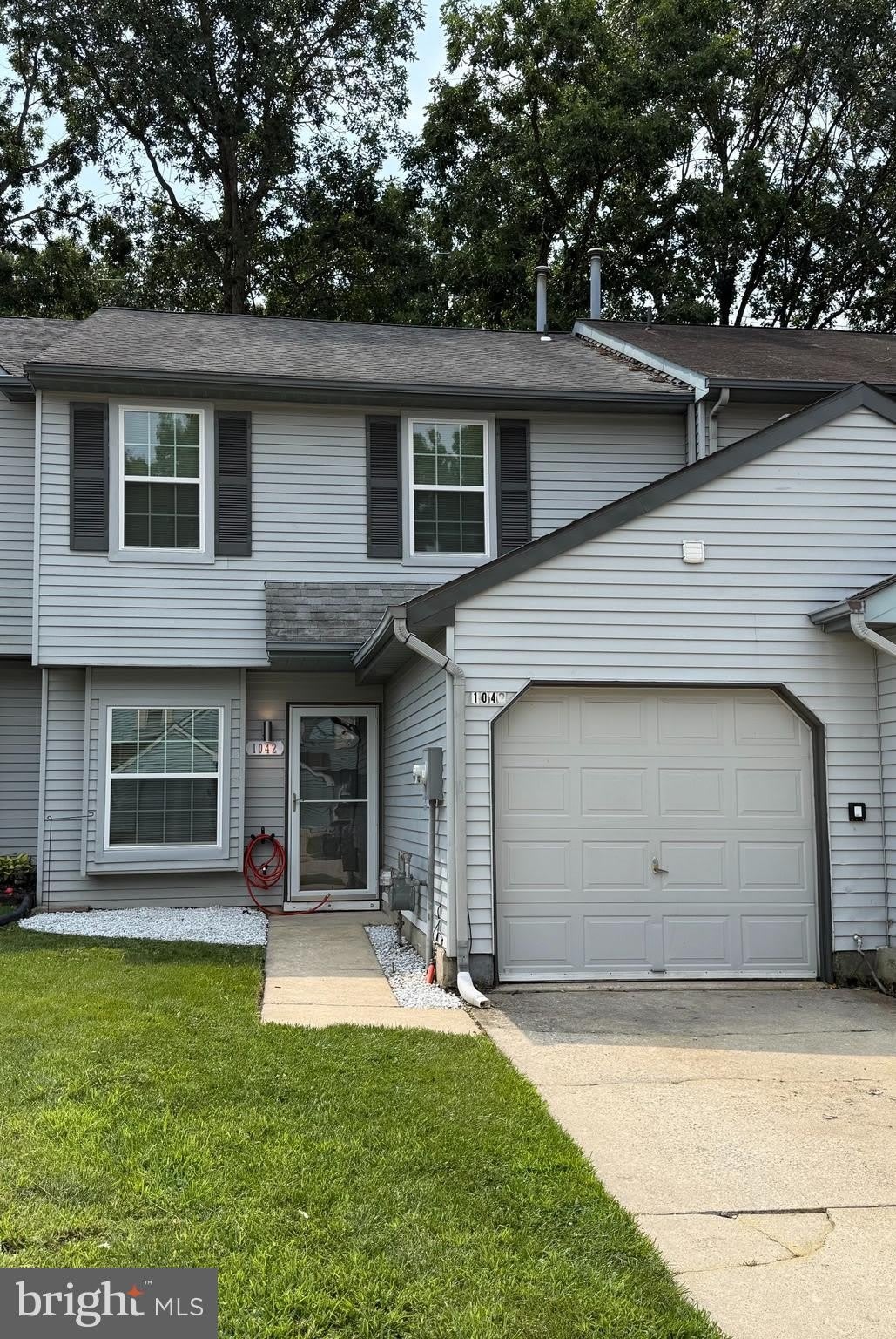 1042 BAYWOOD Drive – photo 1