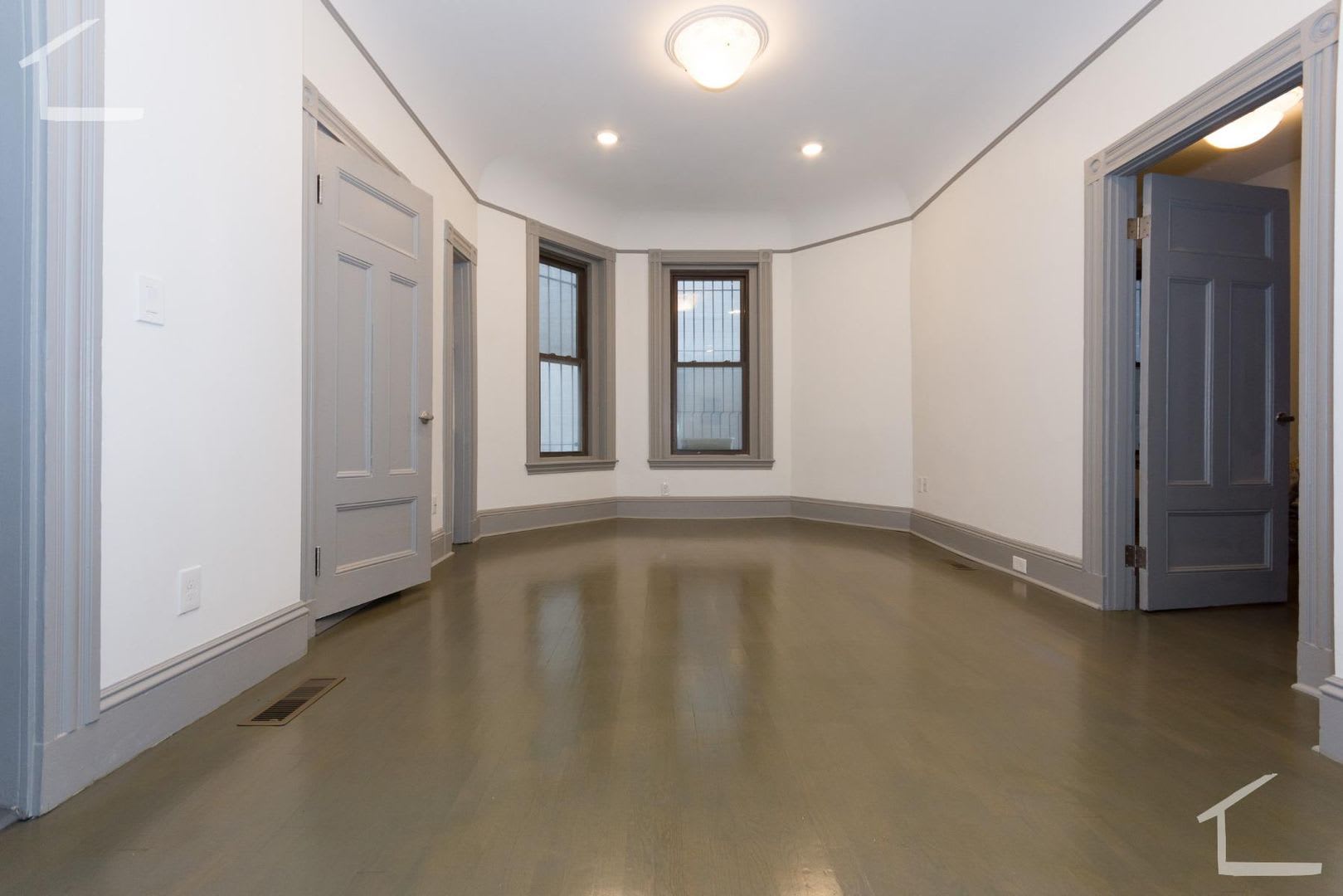 3 bed steps from Berklee – photo 4