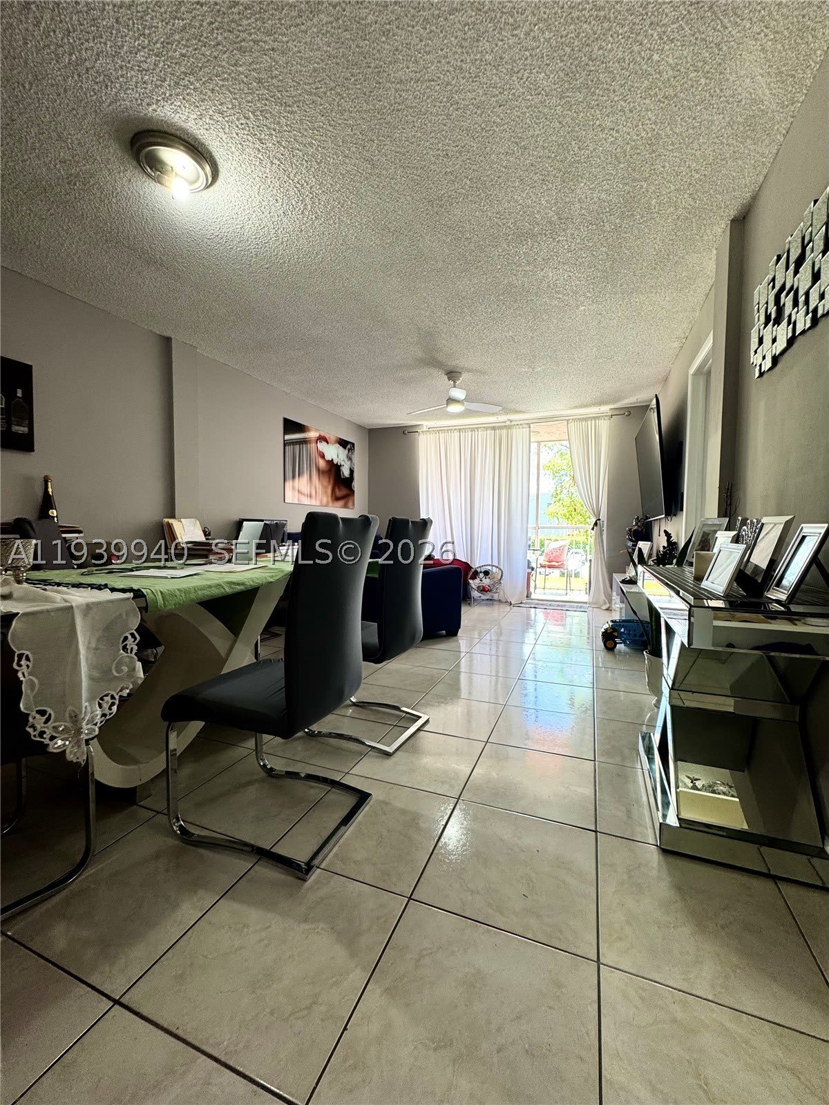 19729 SW 114th Ave – photo 2