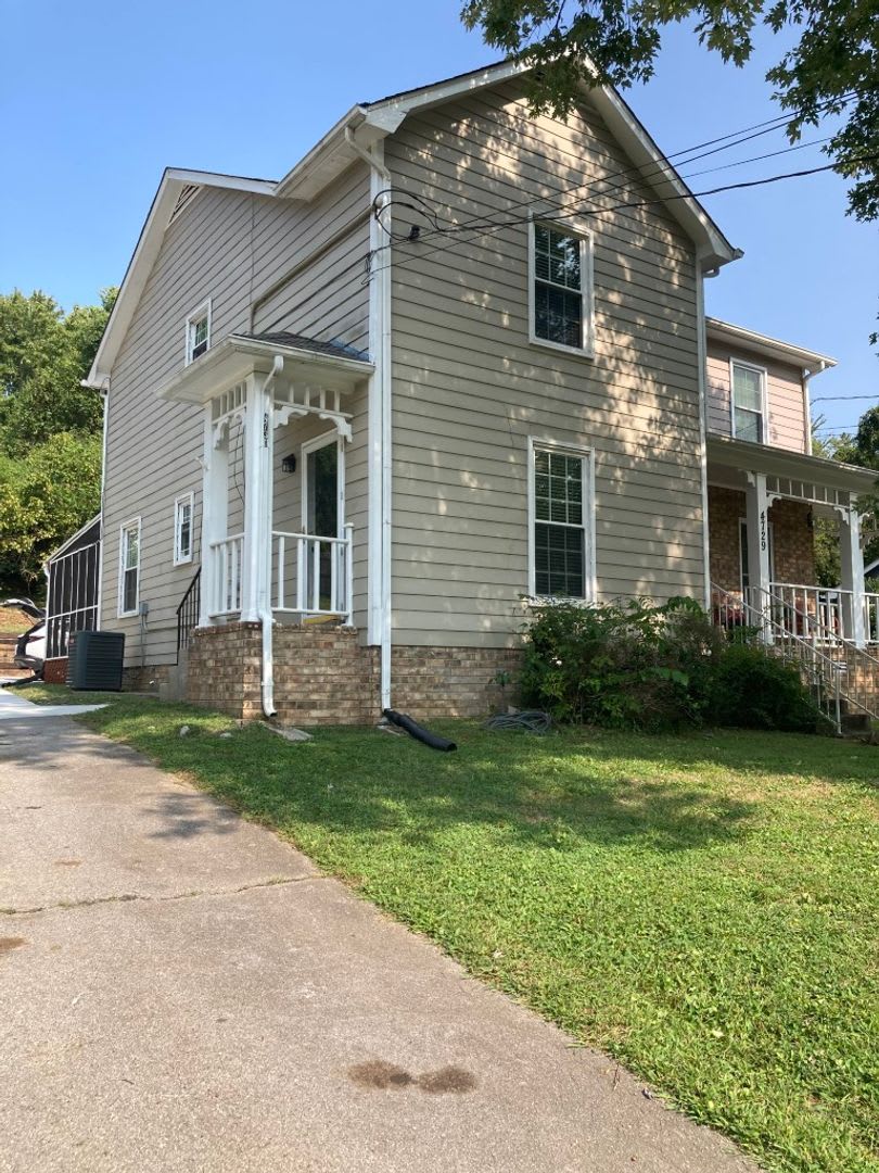 500 Off This Desirable Townhome Move In By 08 15 2026 – photo 1